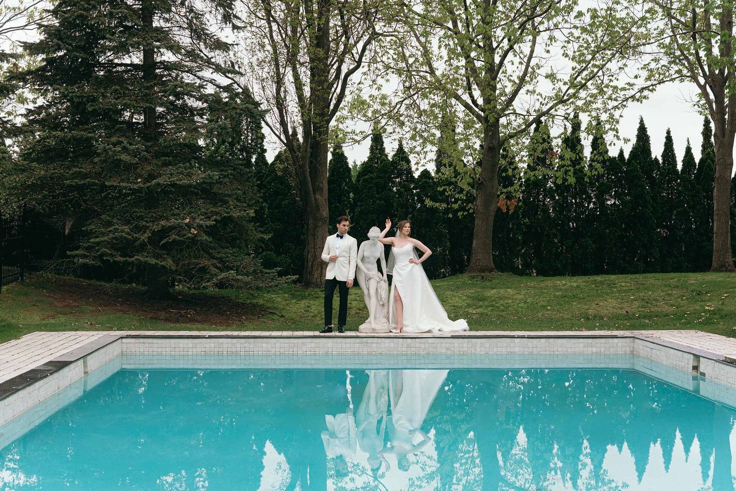 Editorial style bridal portrait captured in Montreal with true color editing.