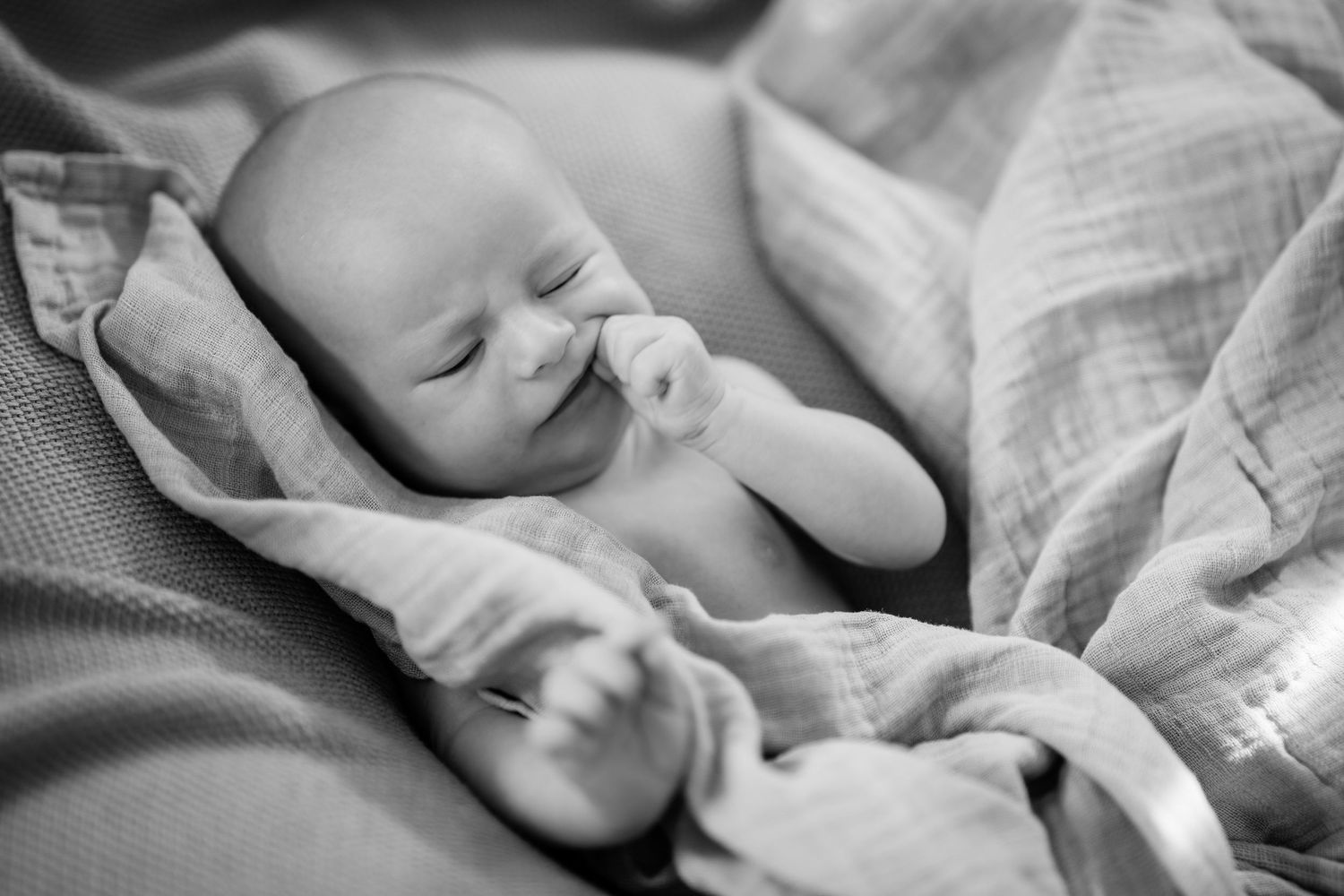 Newborn & Familienfotos in Bochum, echt und ungestellt, fotografiert von Christina Förster Fotografie