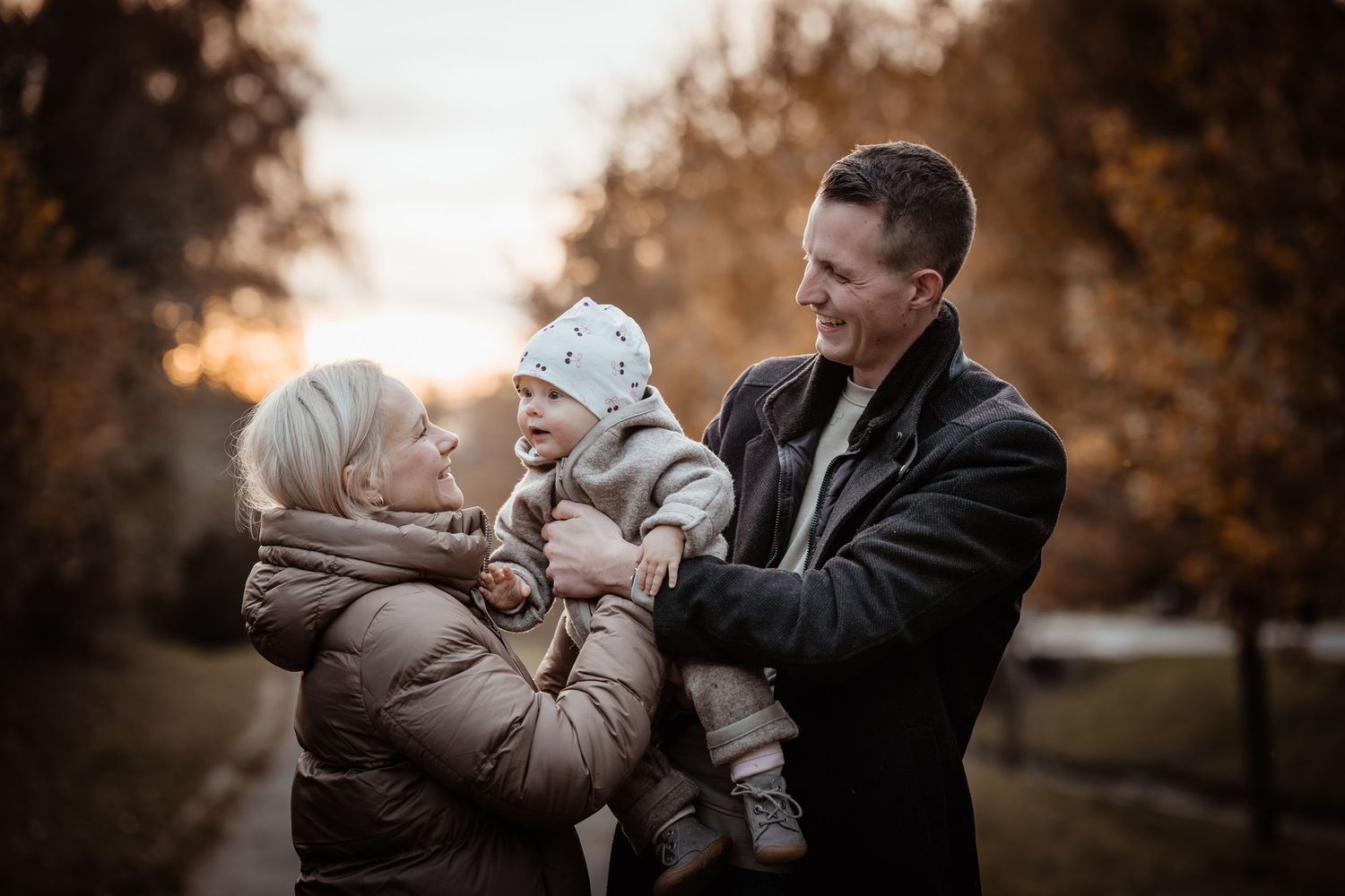 Kinderfotos & Familienfotos in Bochum, echt und ungestellt, fotografiert von Christina Förster Fotografie
