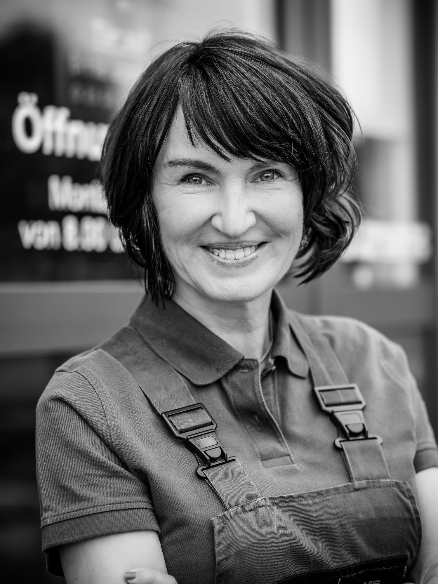 Businessfoto einer Frau im Handwerker-Outfit, fotografiert von Fotografin Christina Förster, Fotograf Bochum, NRW