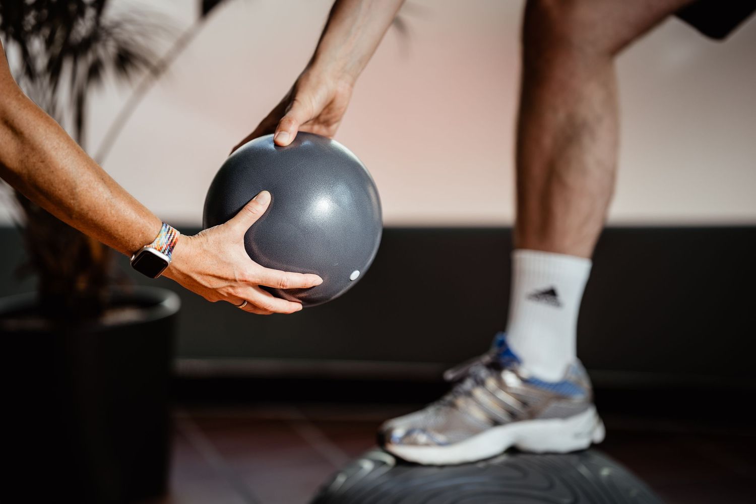 Fotos eines Physiotherapie, fotografiert von Fotografin Christina Förster, Fotograf Bochum
