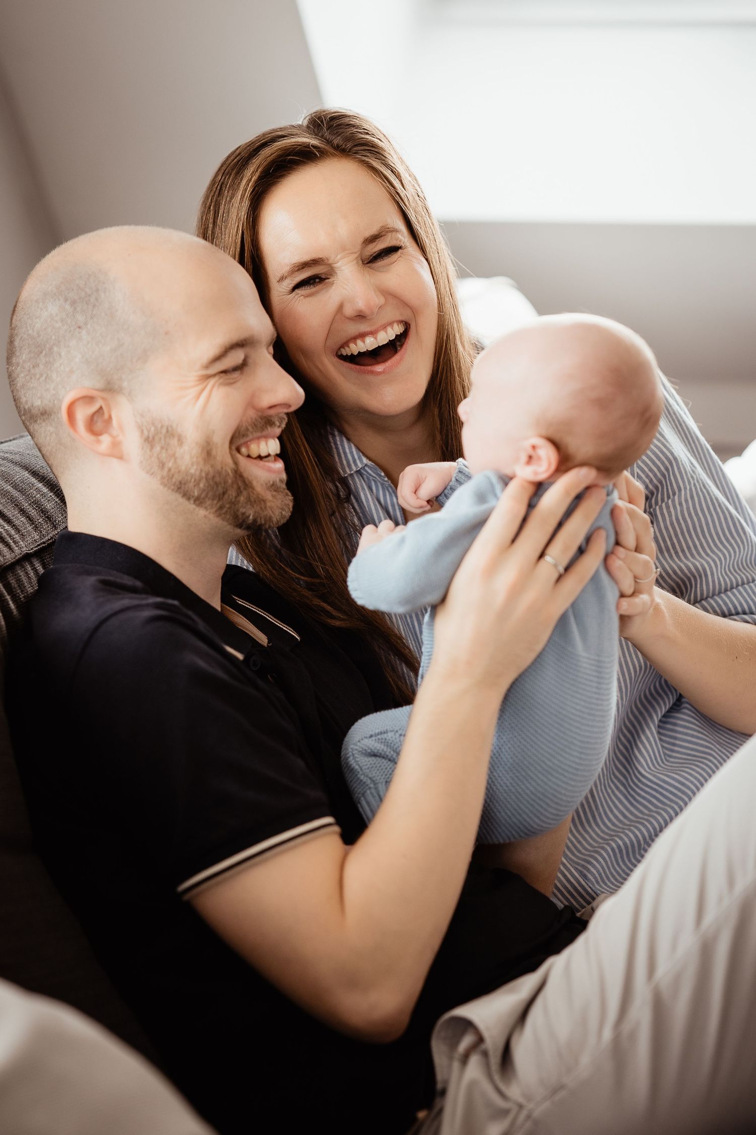 Newborn & Familienfotos in Bochum, echt und ungestellt, fotografiert von Christina Förster Fotografie