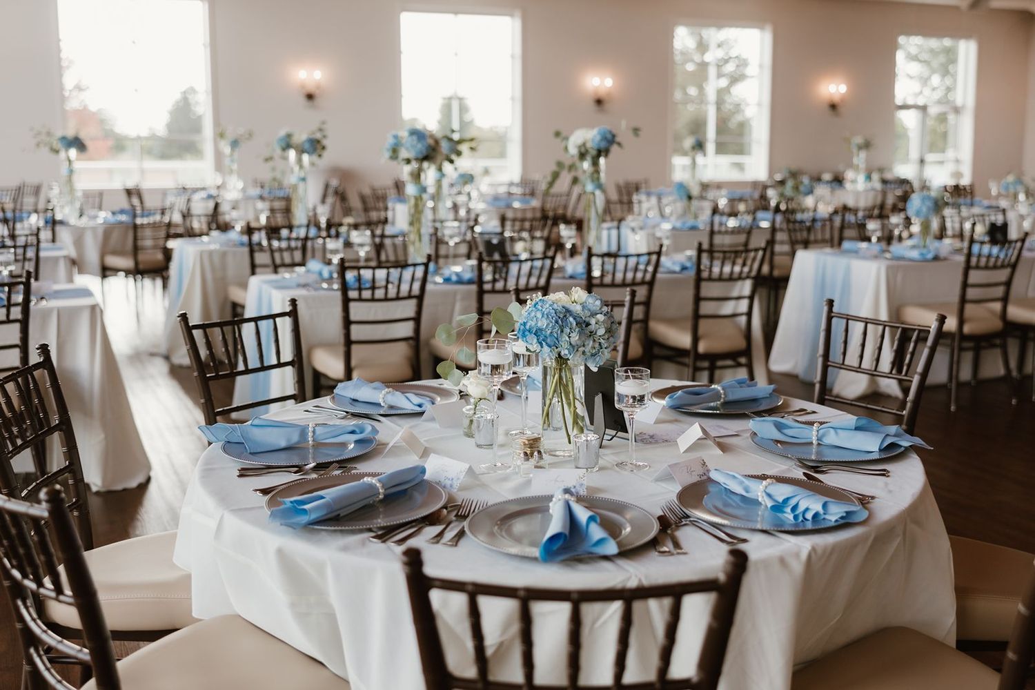 The Wexford at Emerald Greens wedding reception venue in a gorgeous building filled with natural light.