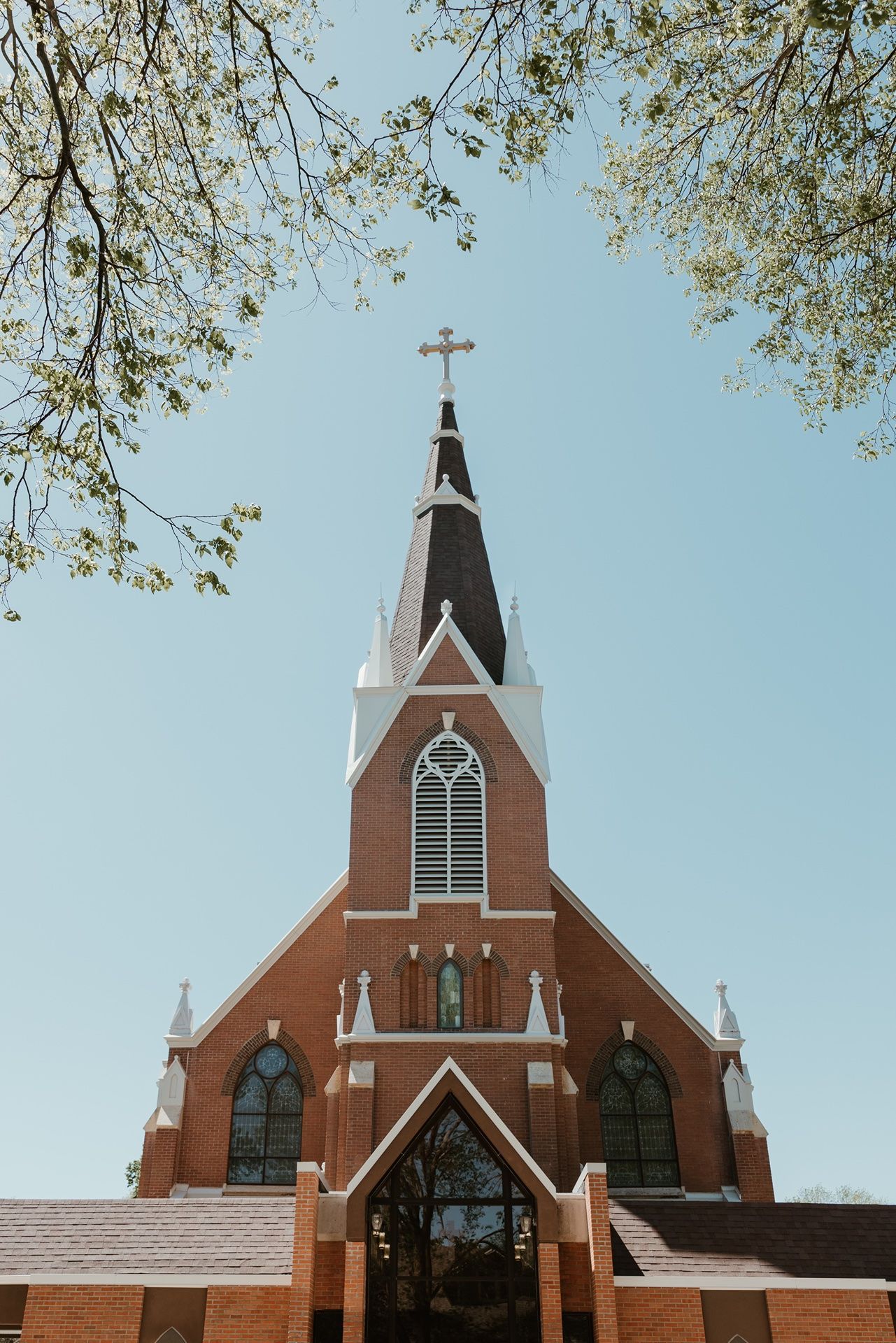 wedding photography at a Catholic church