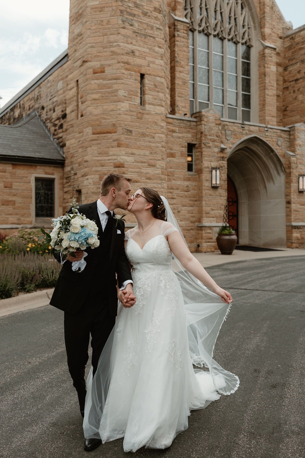 Catholic wedding photographer in Minnesota
