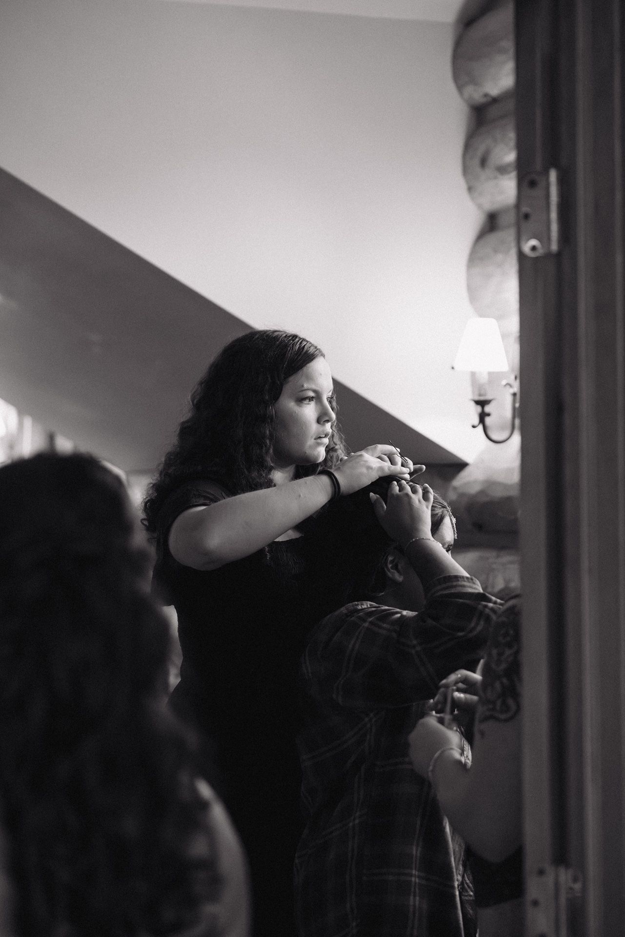 Minnesota wedding photographer who helps out her brides and grooms.