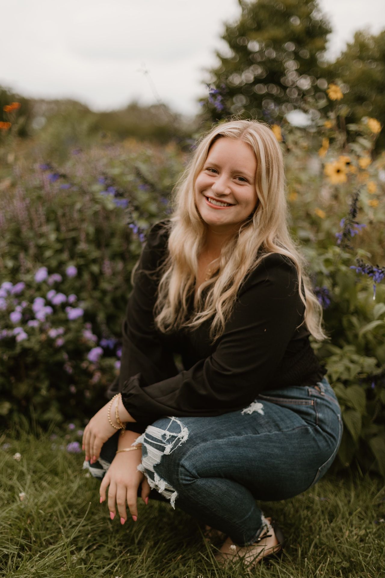 Minneapolis senior photography at Lyndale Park Rose Gardens