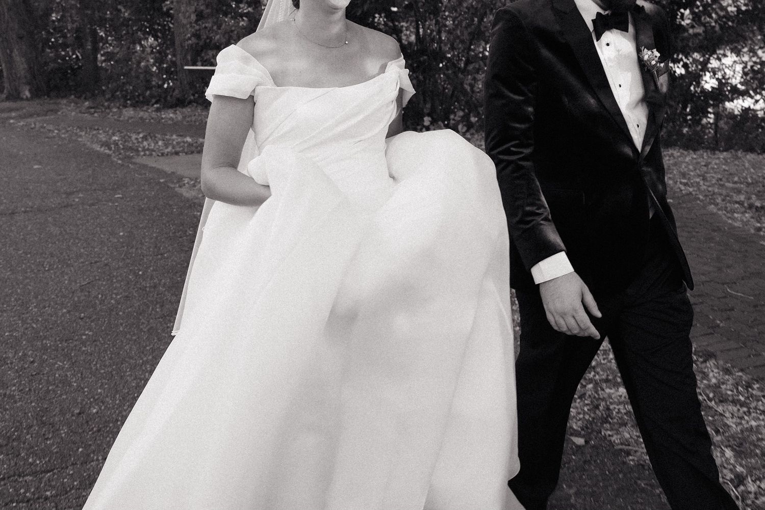Minnesota wedding photographer who captures the little bride and groom details.