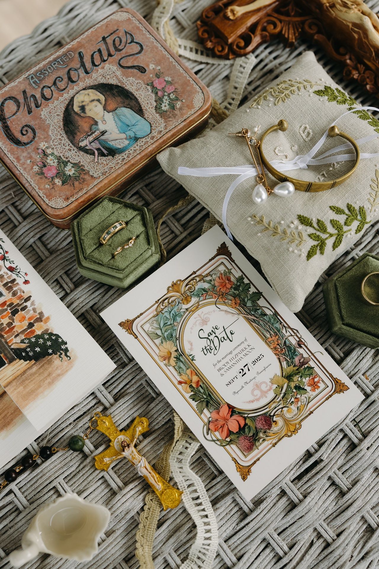 Minneapolis wedding photographer documenting wedding day details naturally