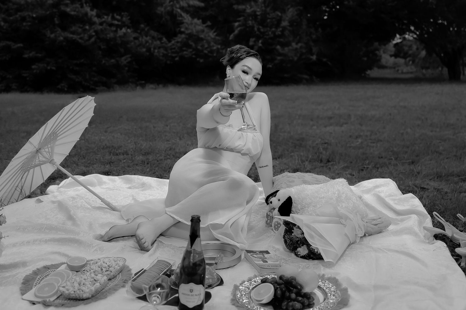 Female portrait photoshoot on a picnic set up, photographed by Anny Productions Photography.