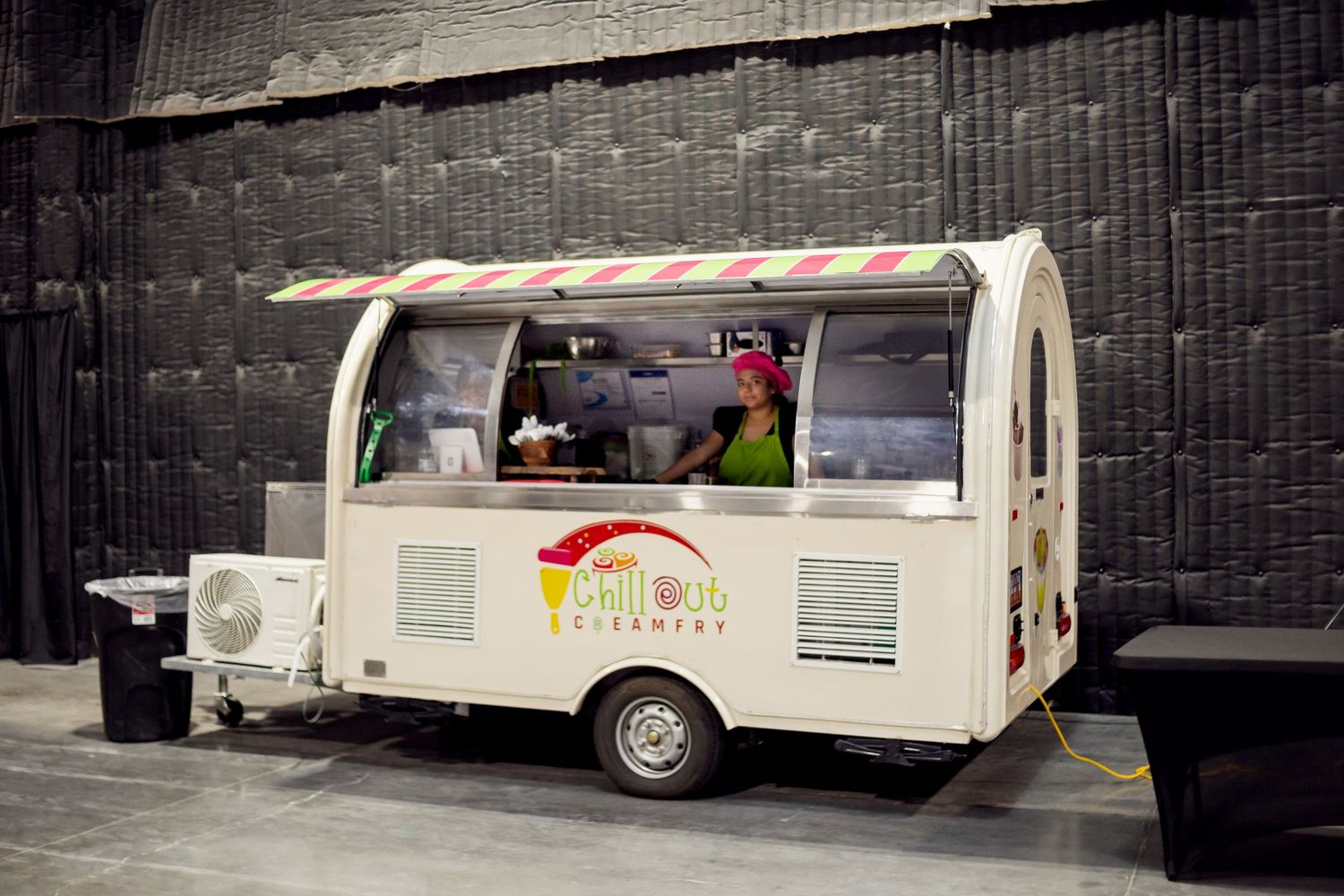 indoor ice cream food truck at huge kansas city wedding