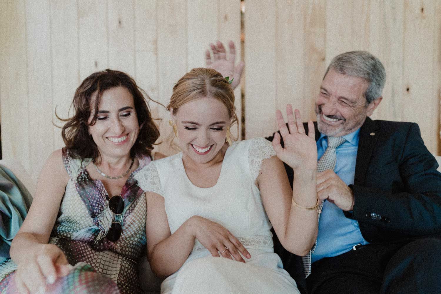 quinta do avesso wedding family moment porto portugal