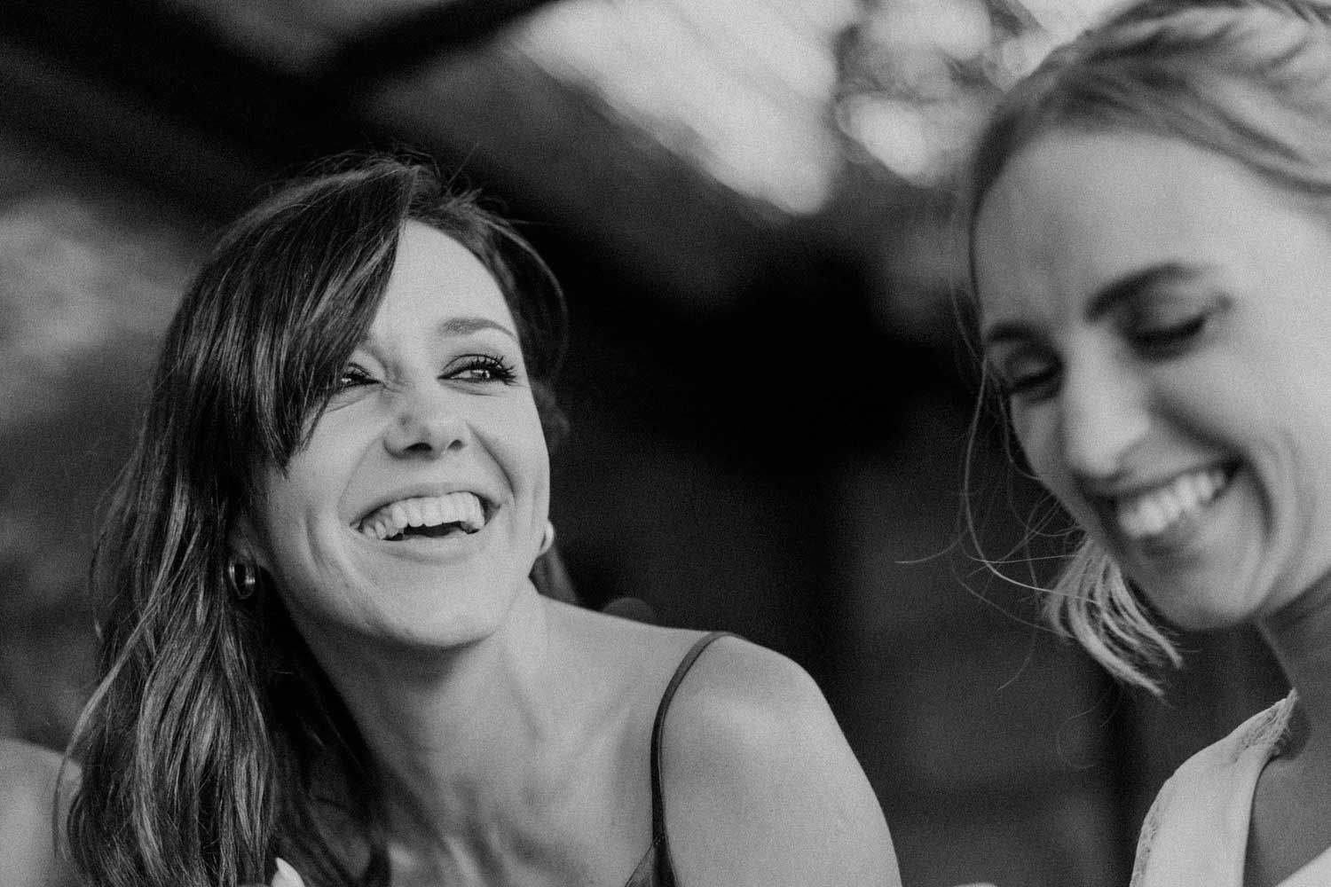 quinta do avesso wedding guests candid moment porto portugal