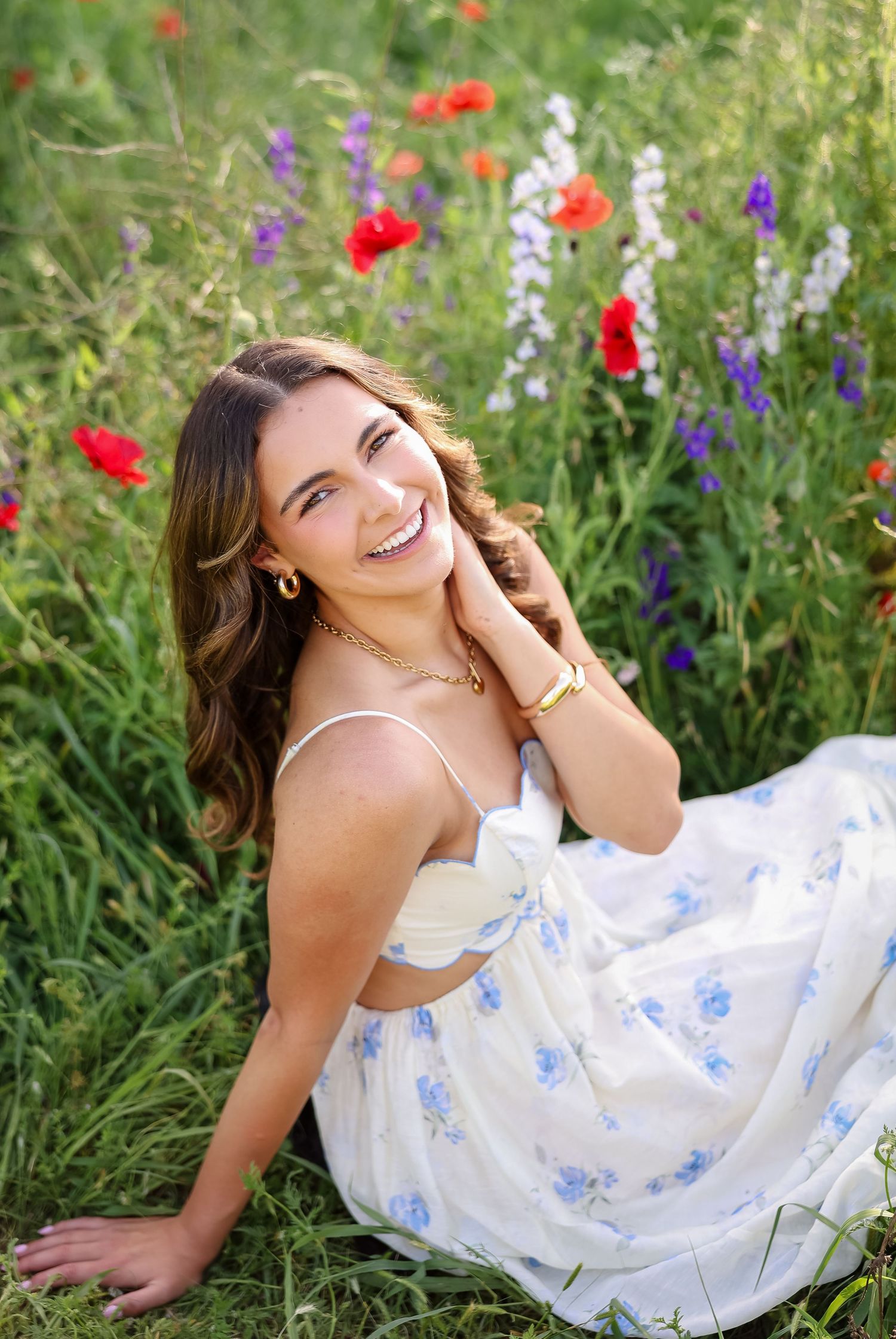 Highland Park senior photos featuring timeless, modern portraits captured by a DFW senior photographer in Highland Park, Texas.