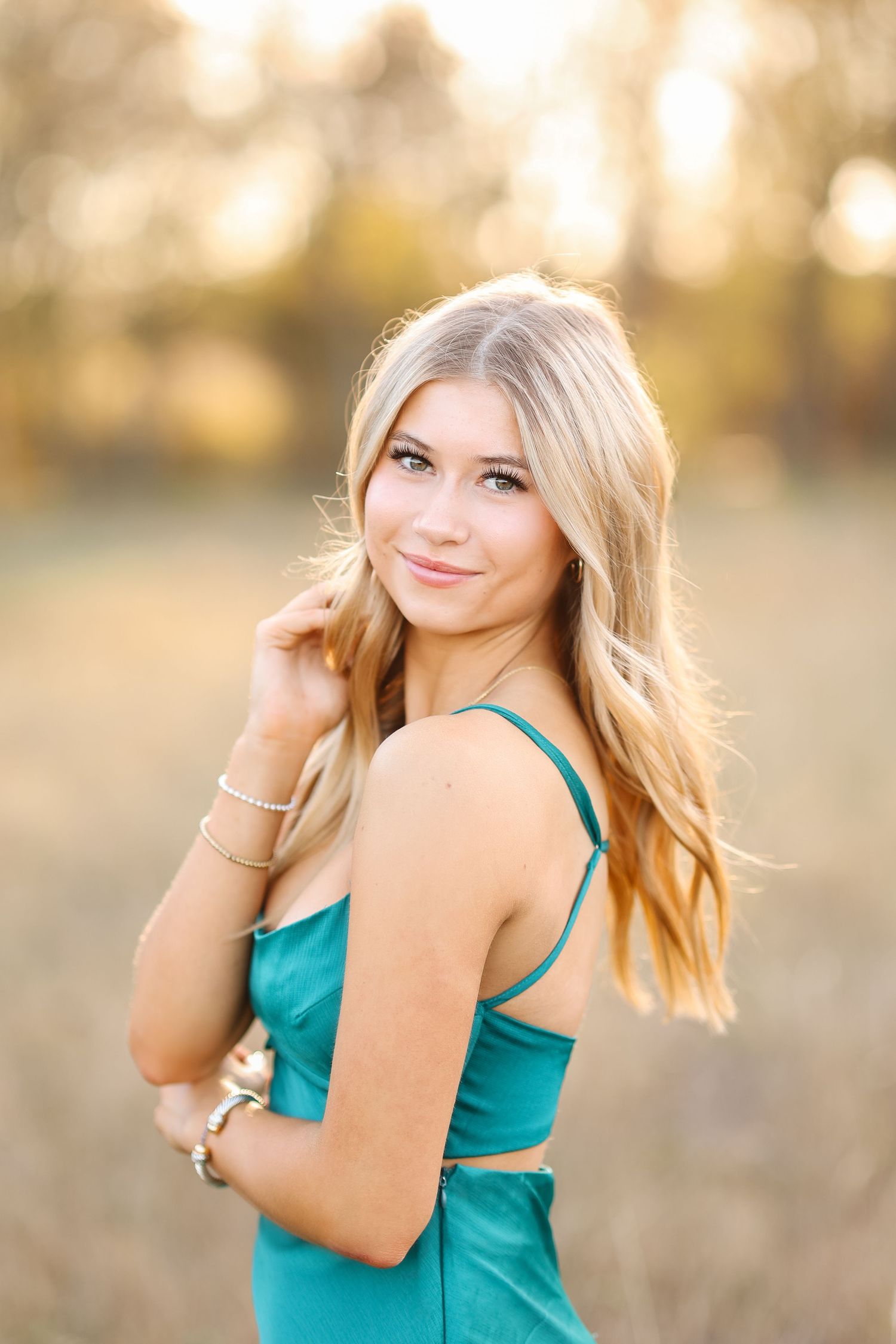 Highland Park senior photos featuring timeless, modern portraits captured by a DFW senior photographer in Highland Park, Texas.