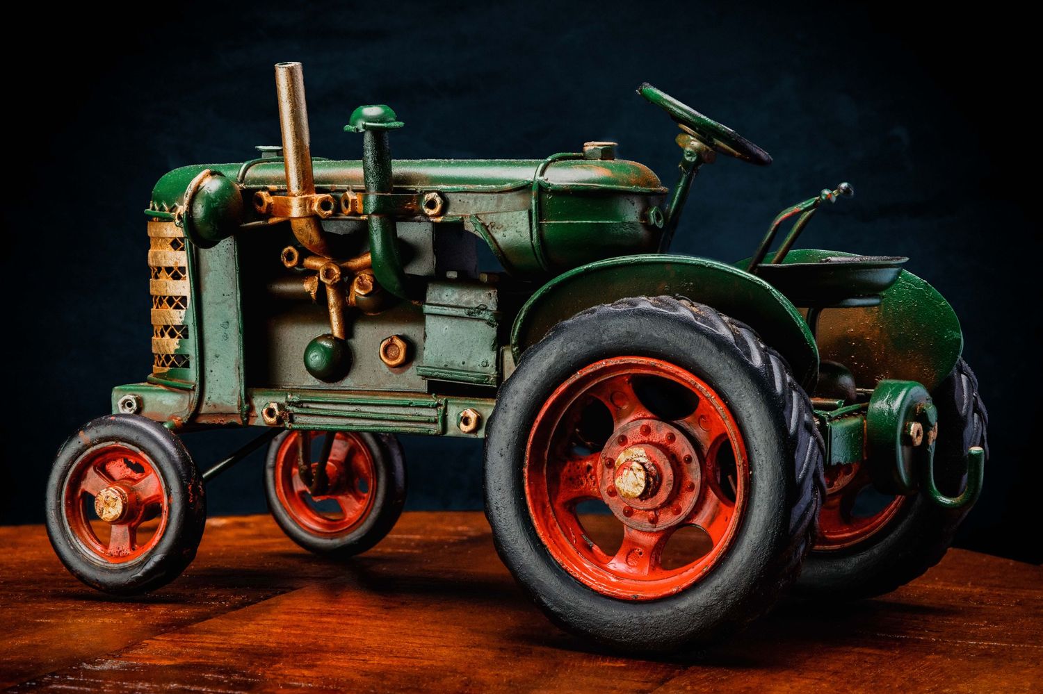 Model tractor