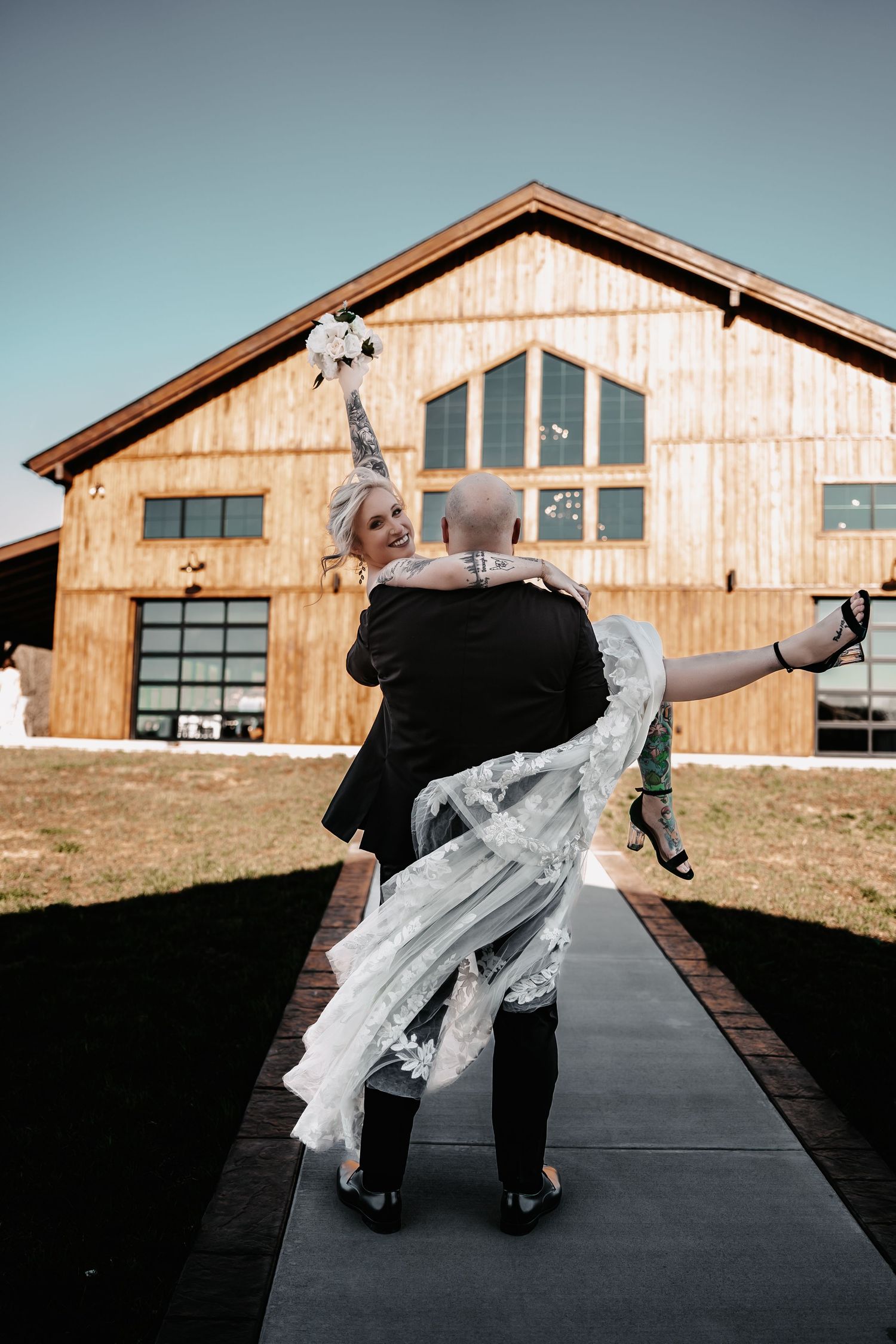 Bride and Groom portrait - Nashville Wedding Photographers
