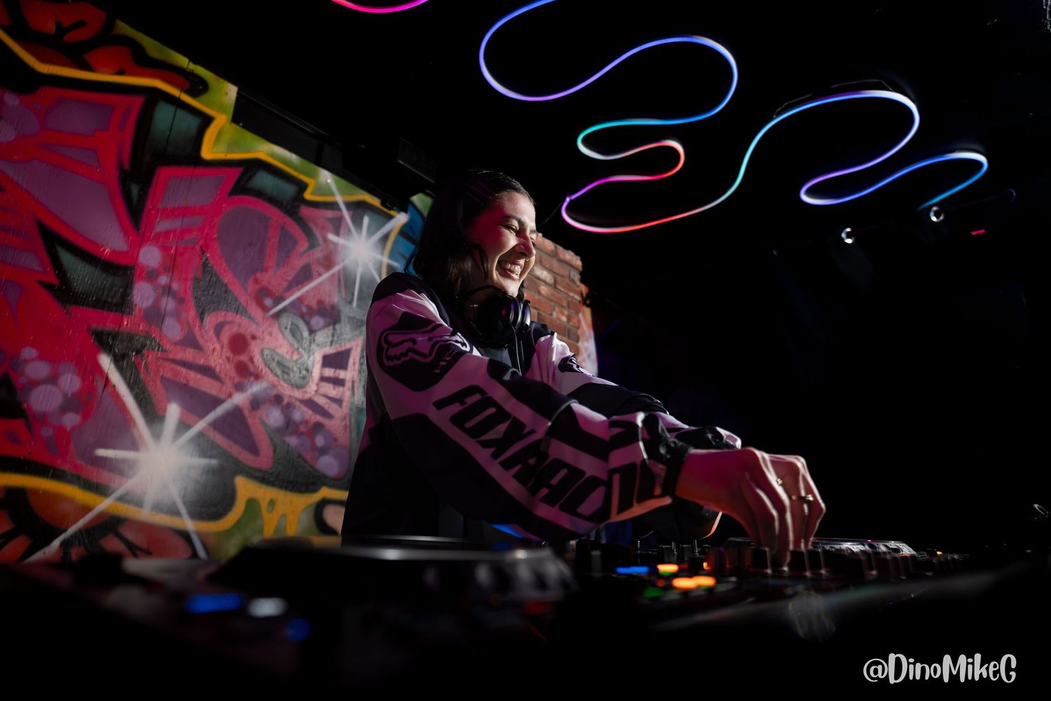 Sam.I.am  performing live at The Last Drop pub in Revelstoke, BC Revelstoke BC event photographer, music festival photography, corporate eve