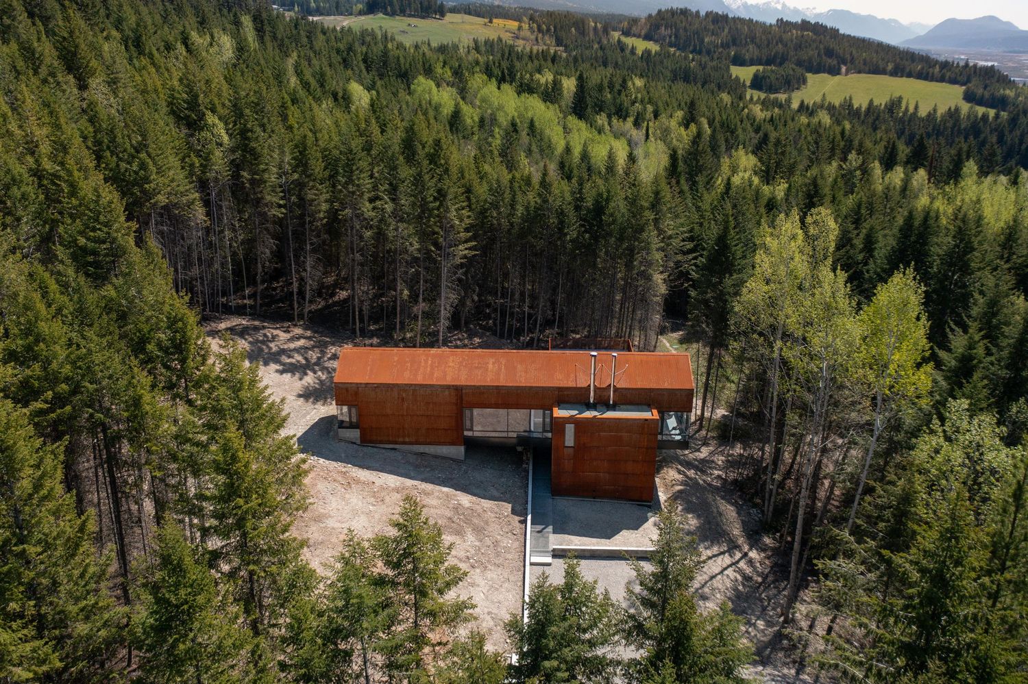 Professional drone videography services based in Revelstoke BC Revelstoke drone photography, aerial videography Revelstoke, drone footage in