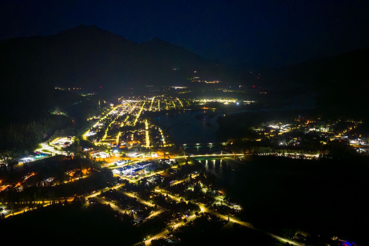 High-definition drone video for real estate marketing in Western Canada Revelstoke property photographer, high-quality real estate images, h