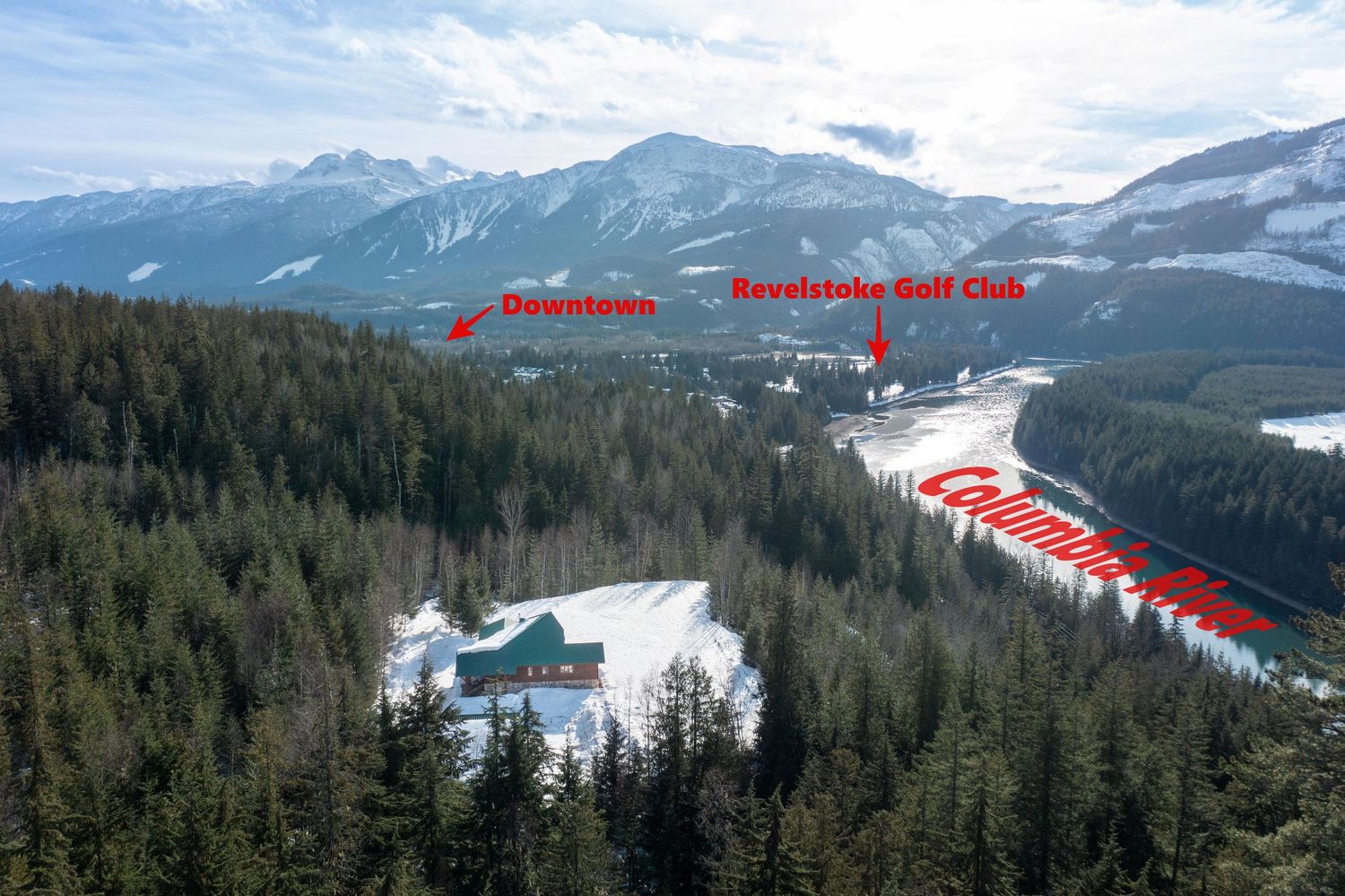 Professional aerial video of snow-covered mountains in British Columbia Revelstoke property photographer, high-quality real estate images, h