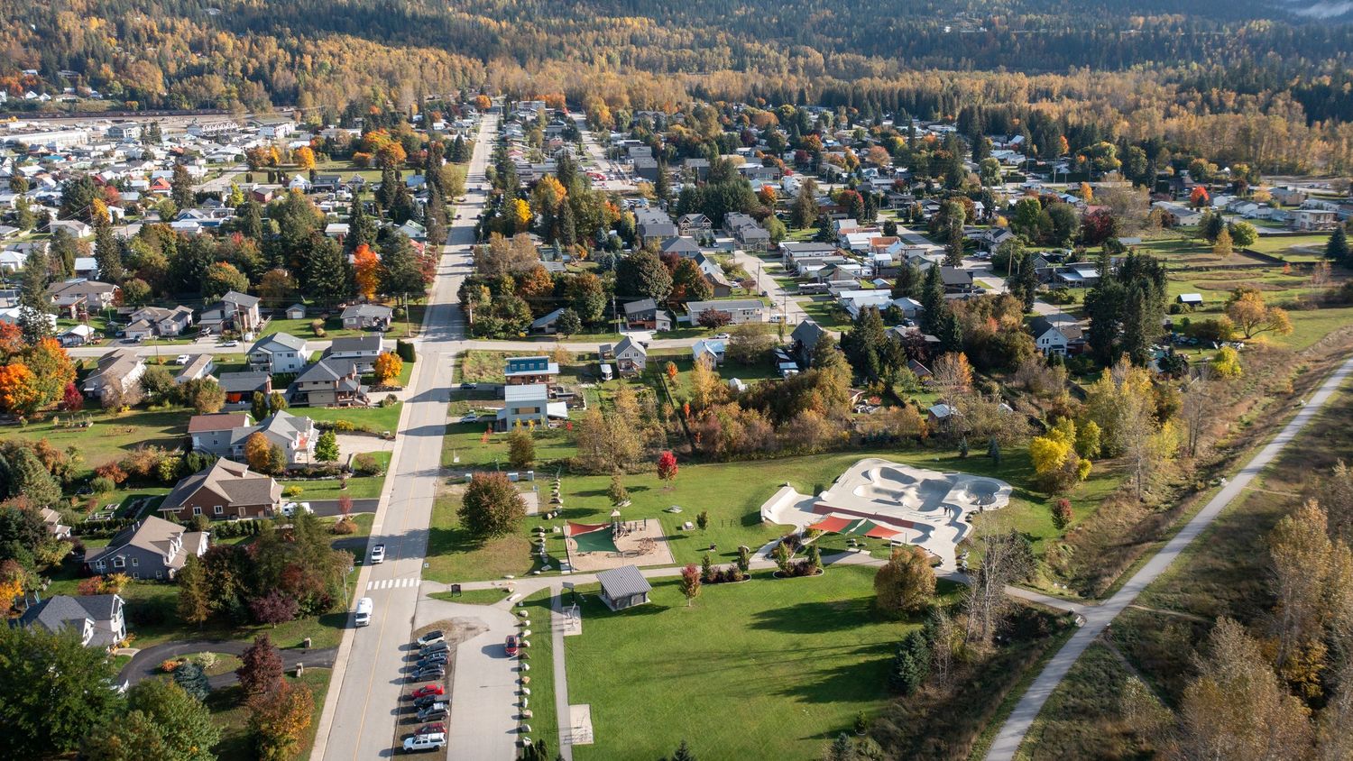 Professional aerial filming of outdoor sports in Revelstoke  Revelstoke drone photography, aerial videography Revelstoke, drone footage in 4