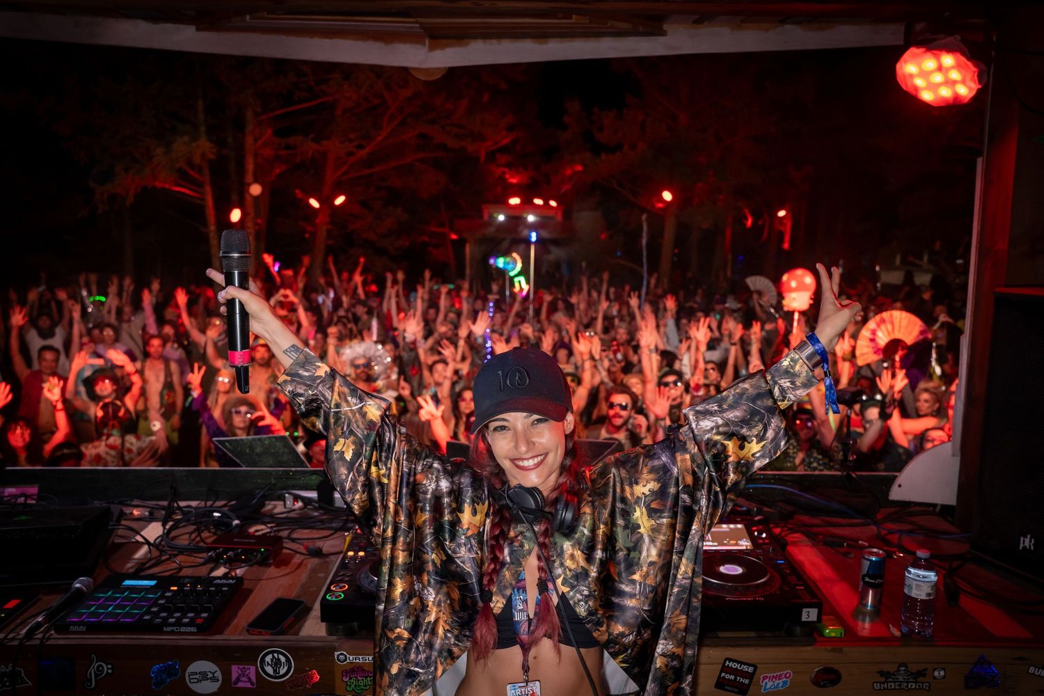 SIVZ Wicked woods 2025 artist photography at event by mike  Revelstoke BC event photographer, music festival photography,graves