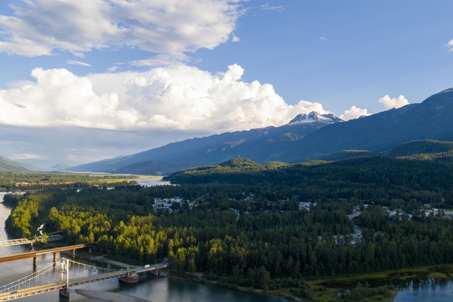 Professional drone videography services based in Revelstoke BC Revelstoke drone photography, aerial videography Revelstoke, drone footage in