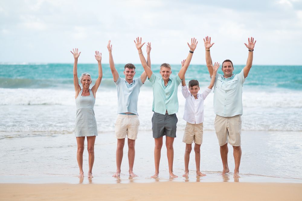 crazy photo for family in Playa azul Luquillo Puerto Rico