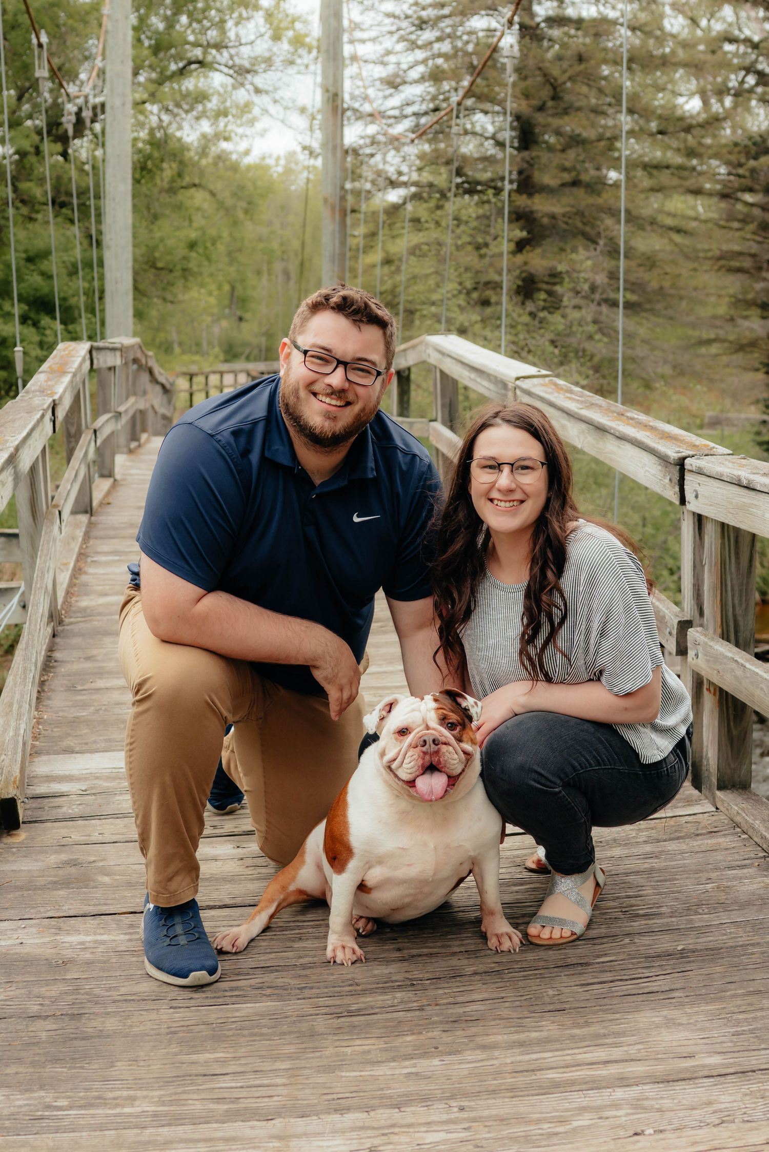 Outdoor Couples Photos inspiration poses
True to color 
west michigan
Big Rapids, MI 
Photo by: Lydia Rae Photography