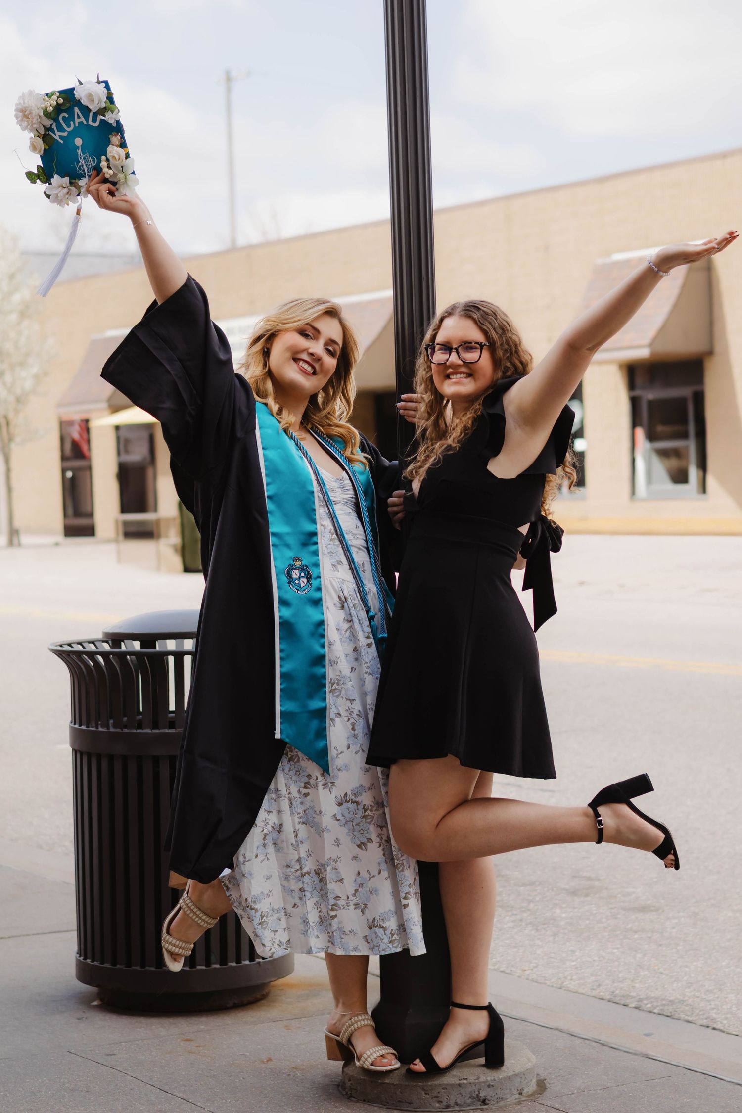 College graduate photos 
Inspiration ideas
Ferris State University 
West Michigan 
Big Rapids MI Area
Photo by: Lydia Rae Photography