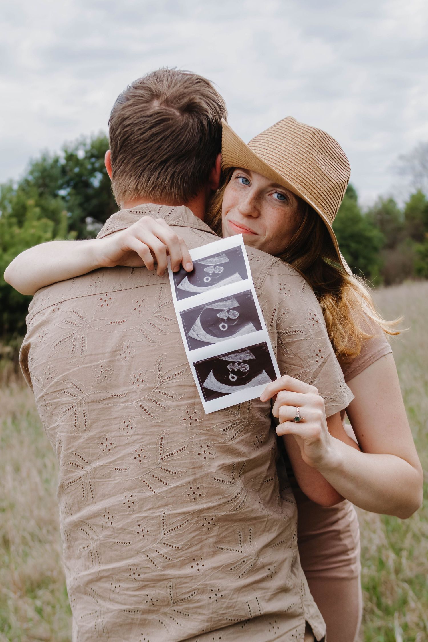Outdoor Maternity/Pregnancy announcement photos
 inspiration poses
west michigan photographer
Big Rapids MI
Photo By: Lydia Rae Photography