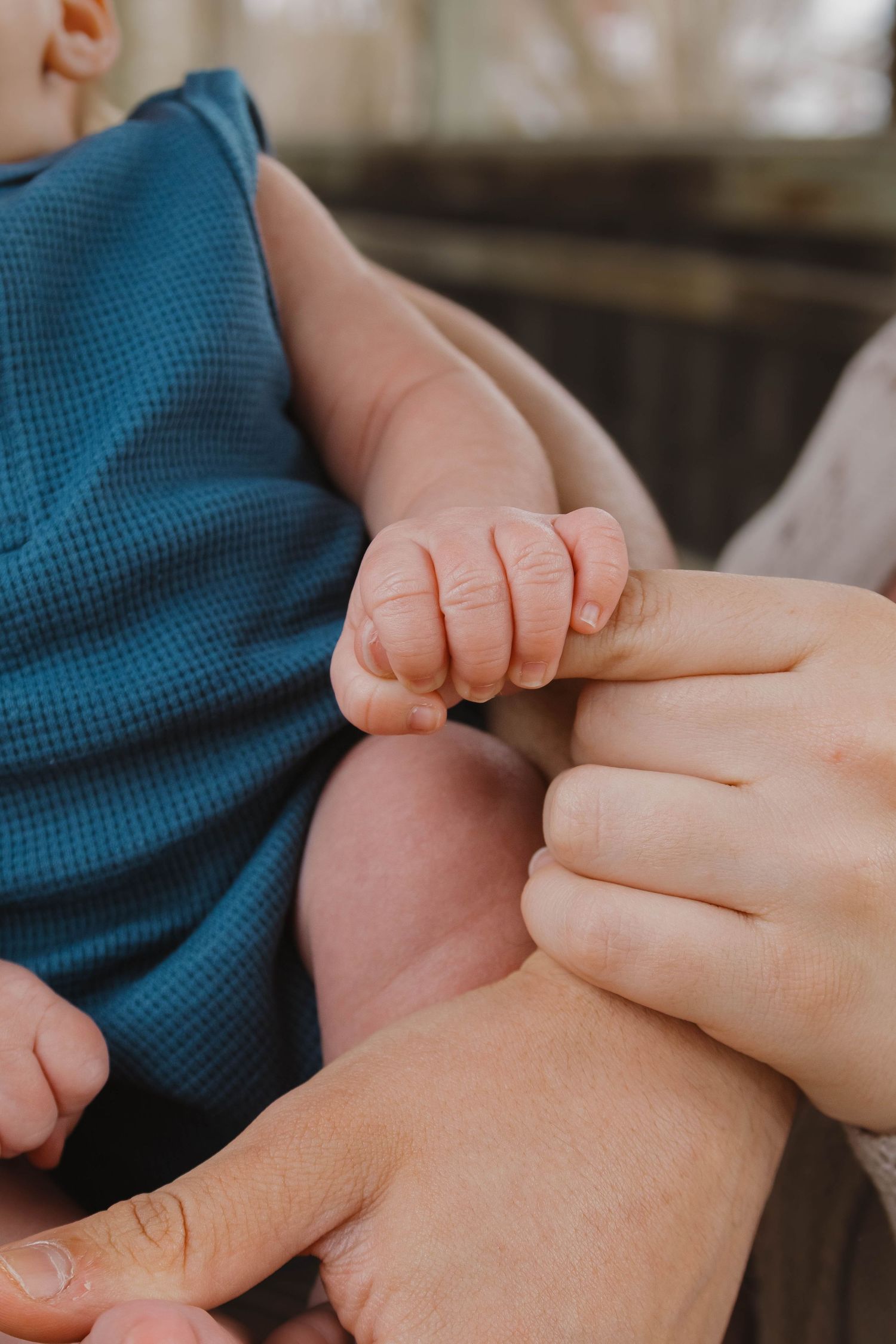 Lifestyle newborn photos
Outdoor inspiration poses
west michigan photographer
Reed City, Big rapids MI
Photo By: Lydia Rae Photography