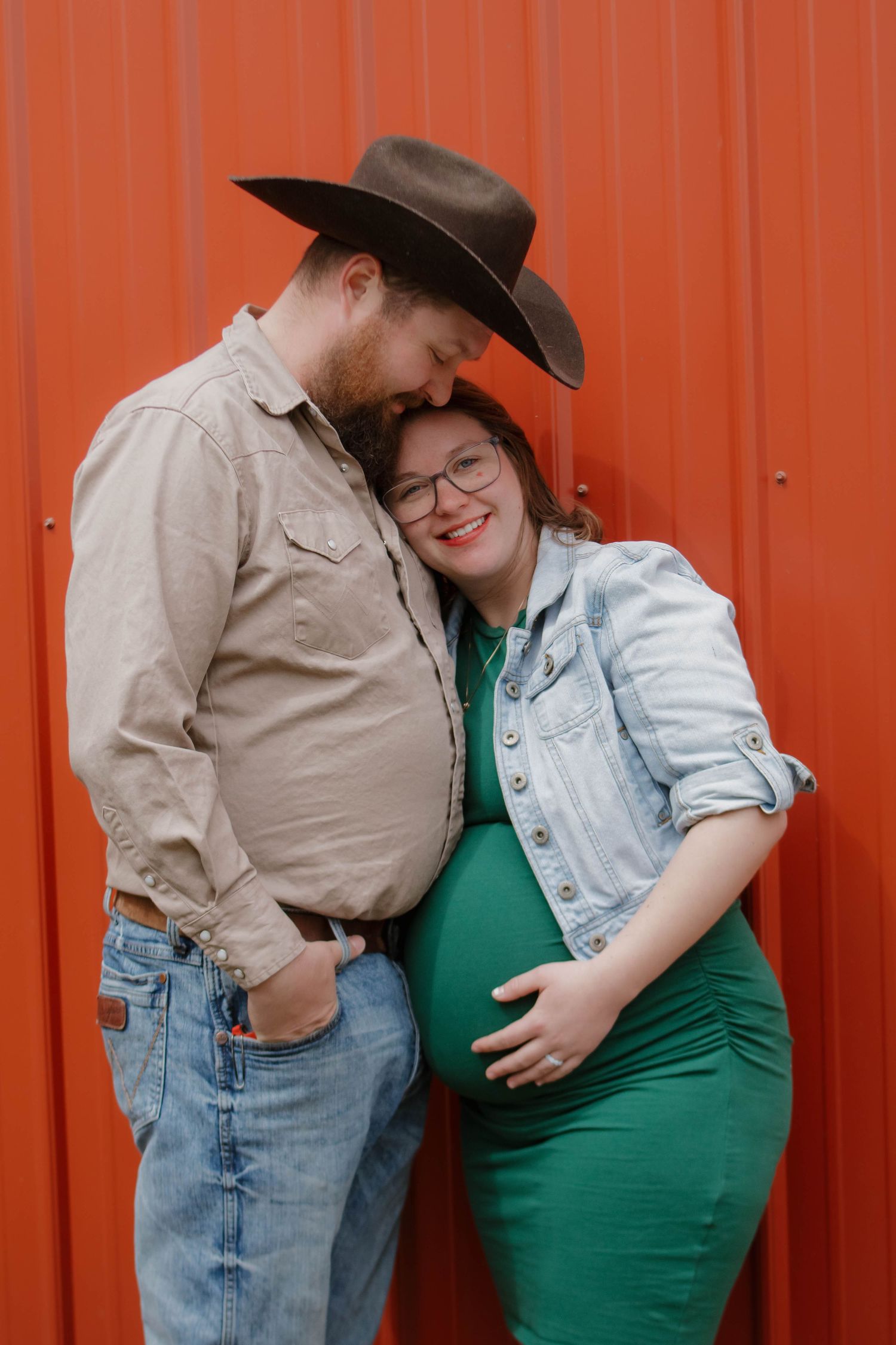 Outdoor Maternity photos
 inspiration poses
west michigan photographer
Big Rapids MI
Photo By: Lydia Rae Photography