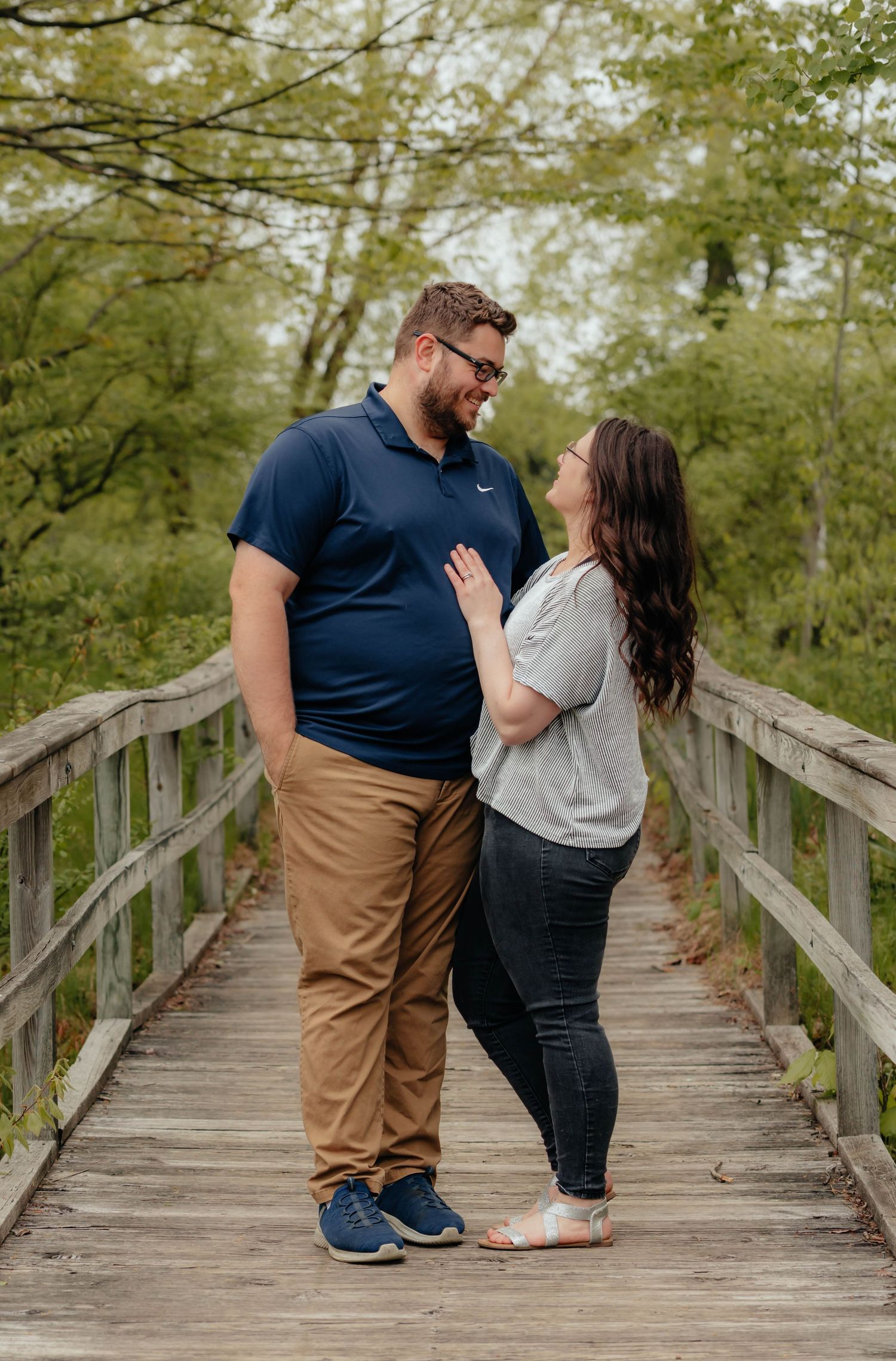 Outdoor Couples Photos inspiration poses
True to color 
west michigan
Big Rapids, MI 
Photo by: Lydia Rae Photography