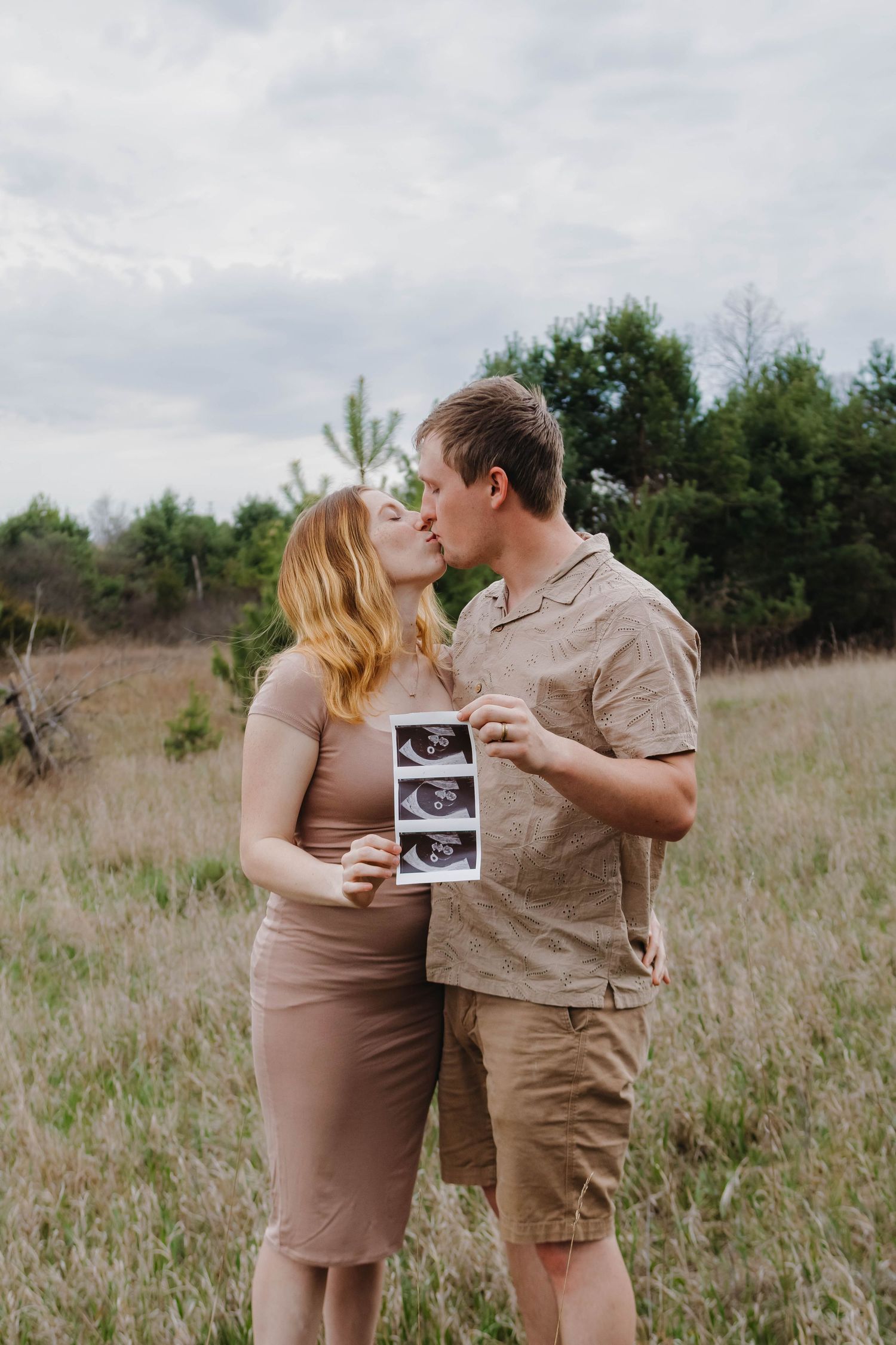 Outdoor Maternity/Pregnancy announcement photos
 inspiration poses
west michigan photographer
Big Rapids MI
Photo By: Lydia Rae Photography