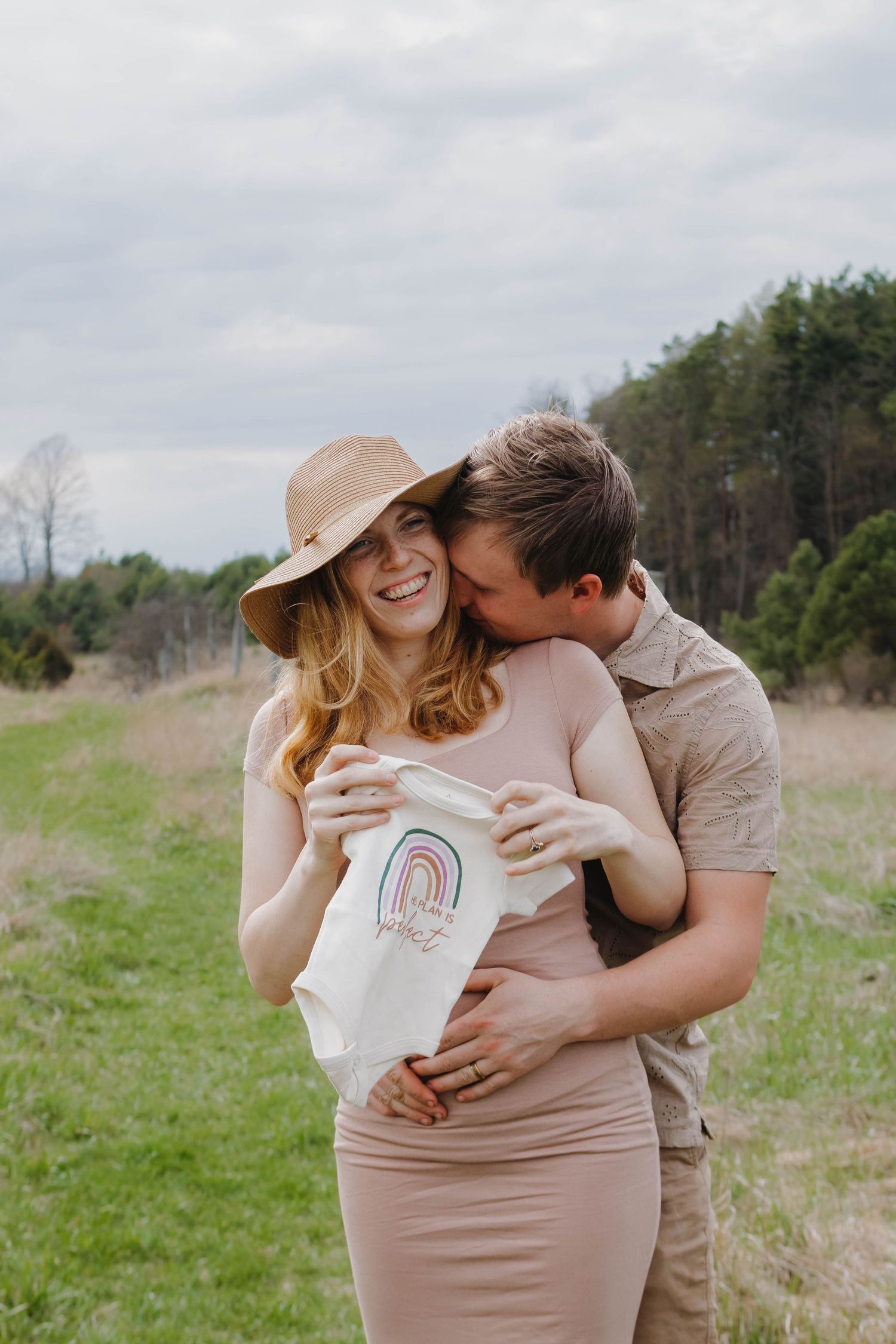 Outdoor Maternity/Pregnancy announcement photos
 inspiration poses
west michigan photographer
Big Rapids MI
Photo By: Lydia Rae Photography