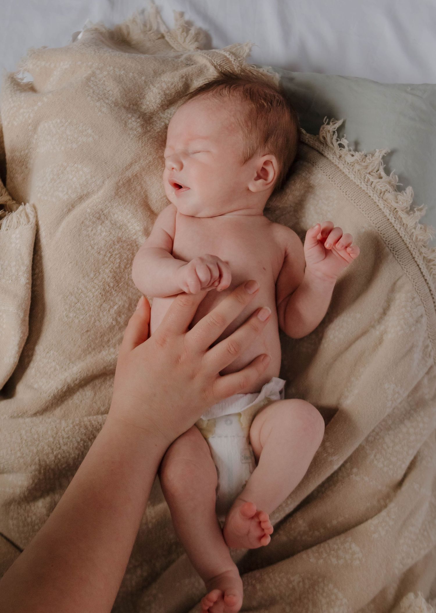 Lifestyle newborn photos
indoor inspiration poses
west michigan photographer
Photo By: Lydia Rae Photography