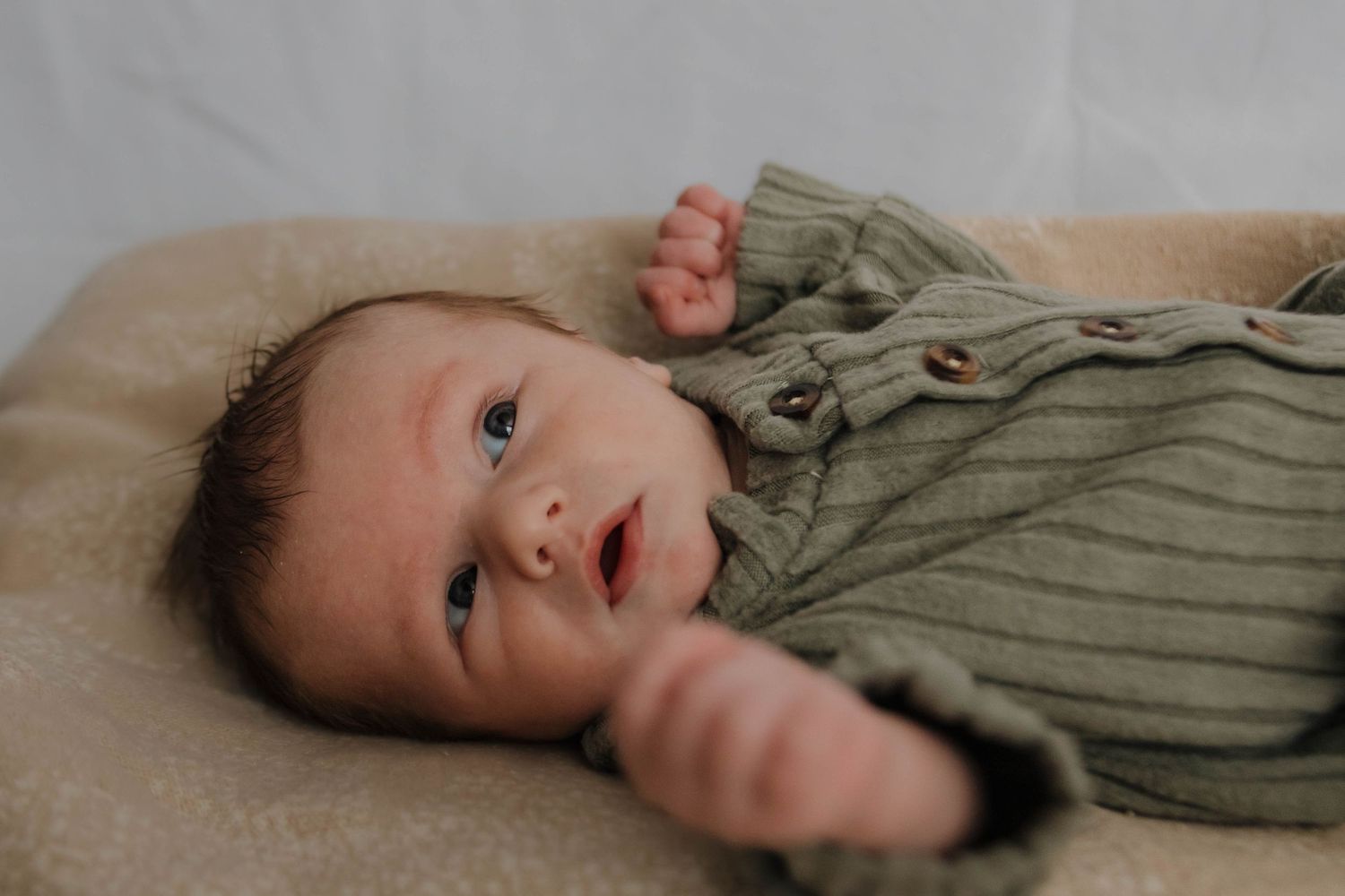 Lifestyle newborn photos
indoor inspiration poses
west michigan photographer
Photo By: Lydia Rae Photography