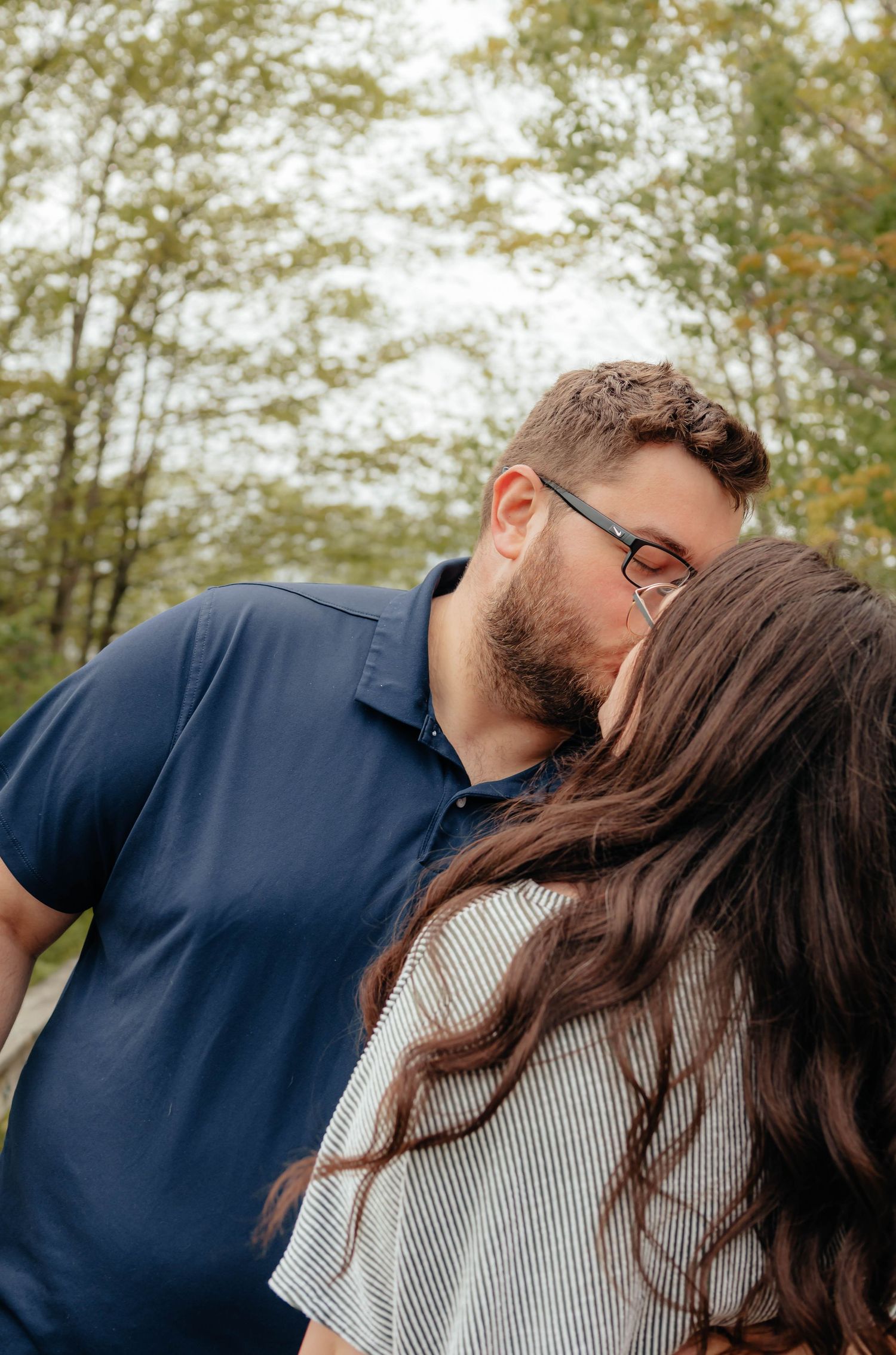 Outdoor Couples Photos inspiration poses
True to color 
west michigan
Big Rapids, MI 
Photo by: Lydia Rae Photography