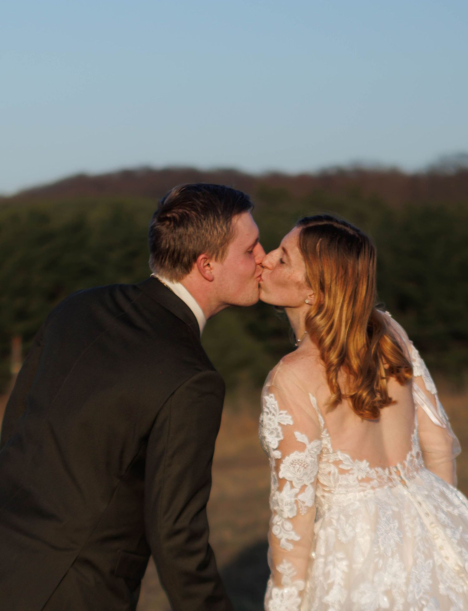 Outdoor wedding photos 
big rapids mi 
farm inspiration photos 
west michigan photographer
Photo By: Lydia Rae Photography