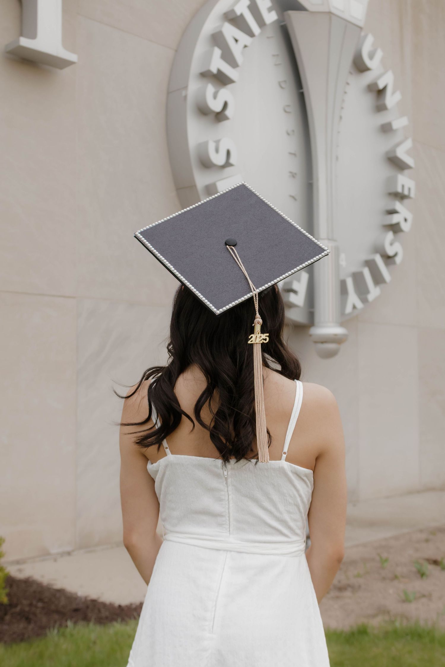College graduate photos 
Inspiration ideas
Ferris State University 
West Michigan 
Big Rapids MI Area
Photo by: Lydia Rae Photography