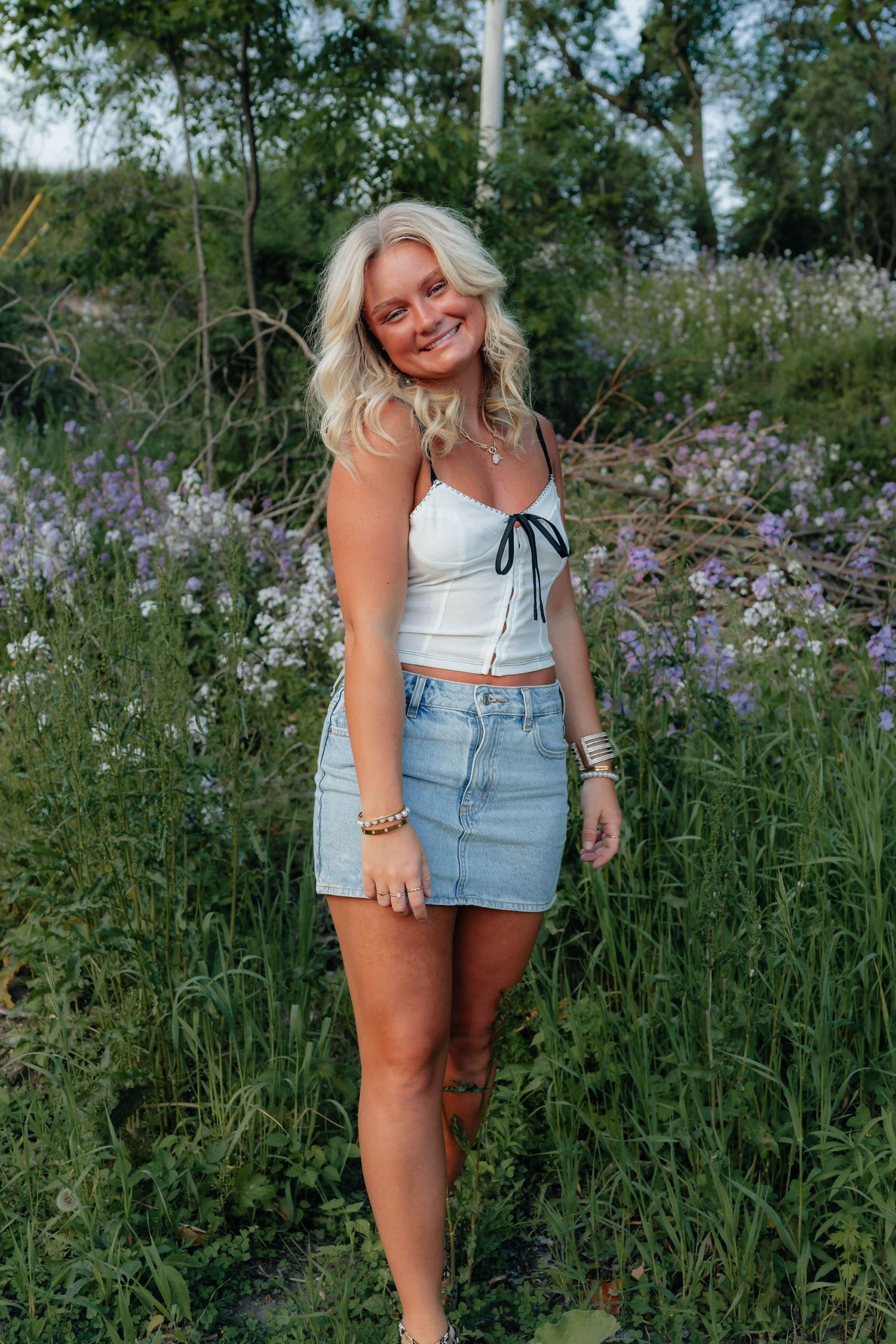 Senior girl grad photos outdoor river
West michigan 
big rapids mi area
Photo by: Lydia Rae Photography