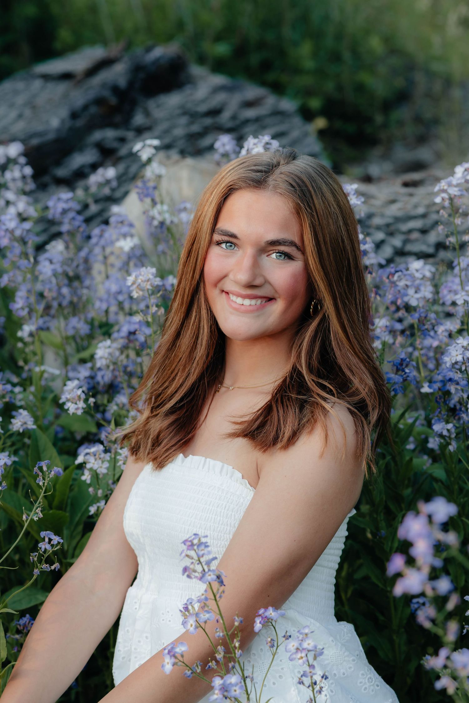 Senior girl grad photos outdoor river
West michigan 
big rapids mi area
Photo by: Lydia Rae Photography