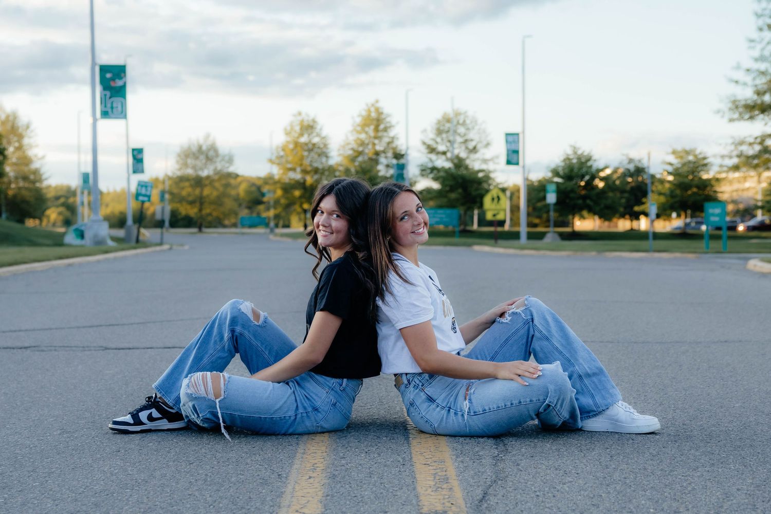 Senior girl grad photos
Cap and gown ideas
West michigan 
big rapids mi area
Photo by: Lydia Rae Photography