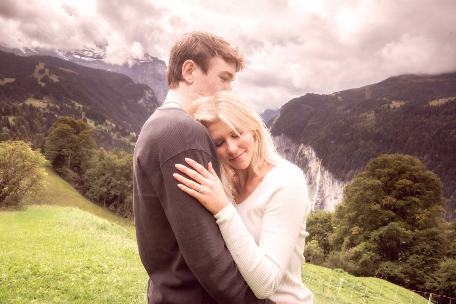 Engagement Photographer in Lauterbrunnen