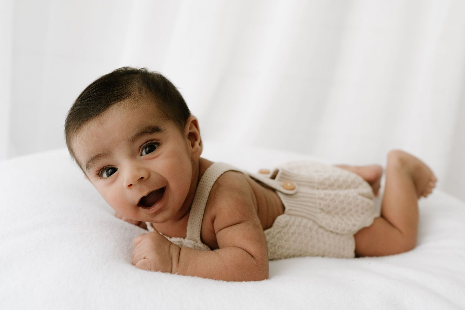 milestone sessions celebrating tummy time at my north shore studio