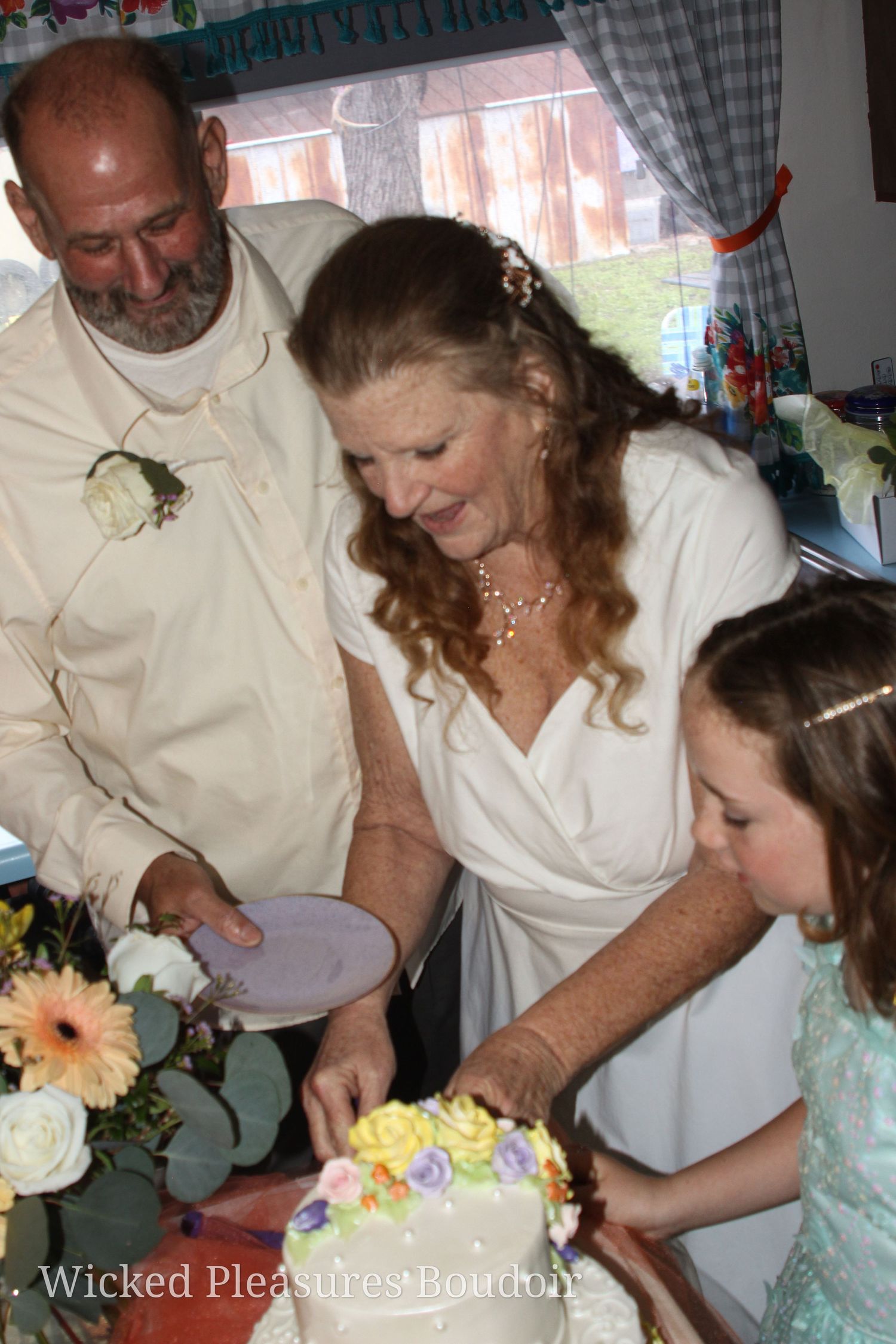 Cutting of cake