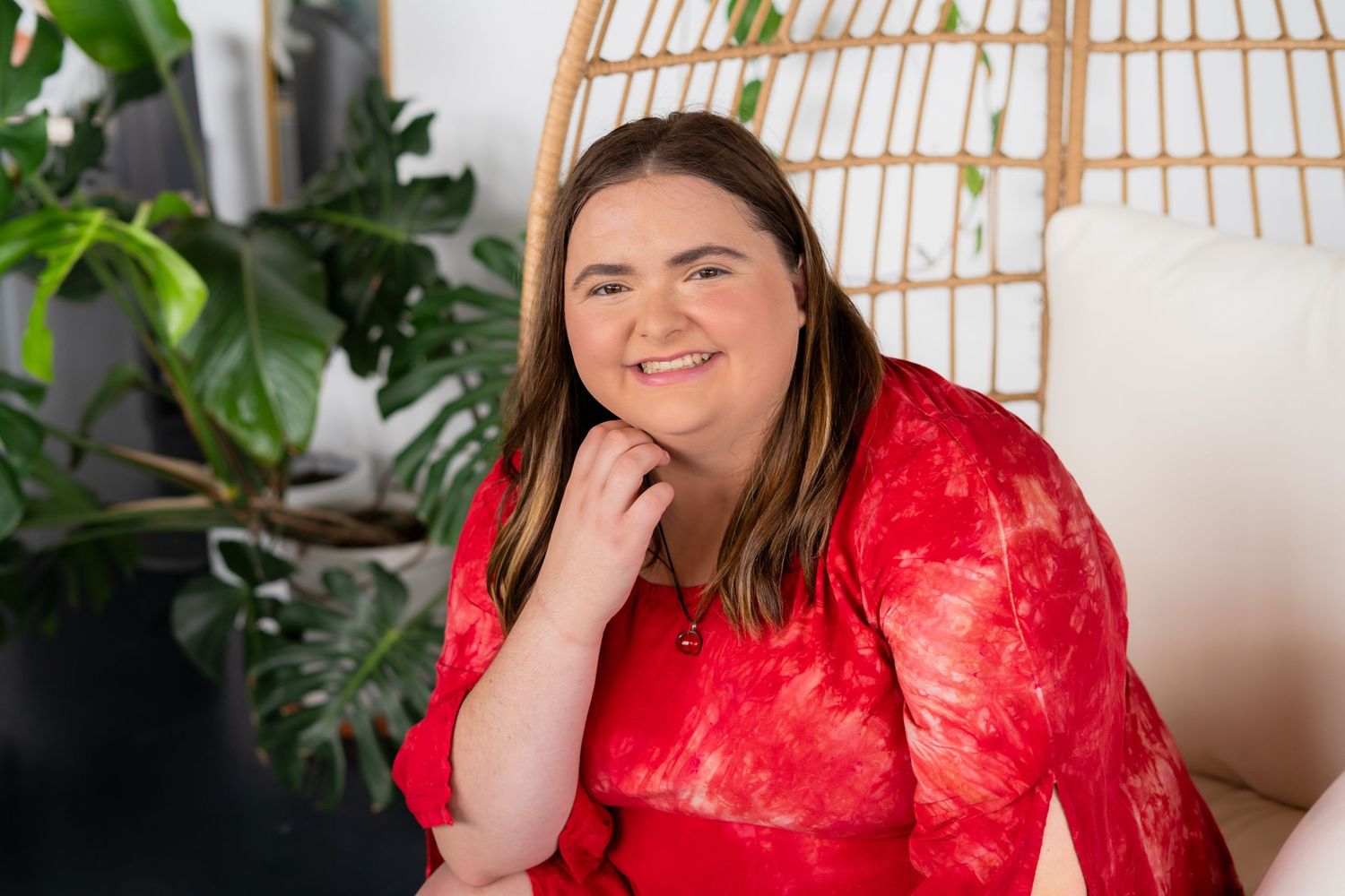 Studio Senior photographer best Milwaukee wisconsin senior photographer Green room MKE portraits