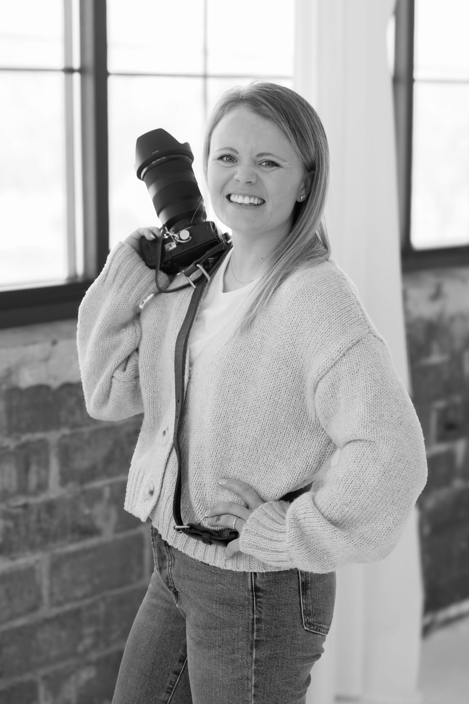 Wisconsin Senior Photographer Waukesha Sussex Menomonee Falls West Bend Germantown Menomonee Falls Hartford Slinger Jackson Richfield